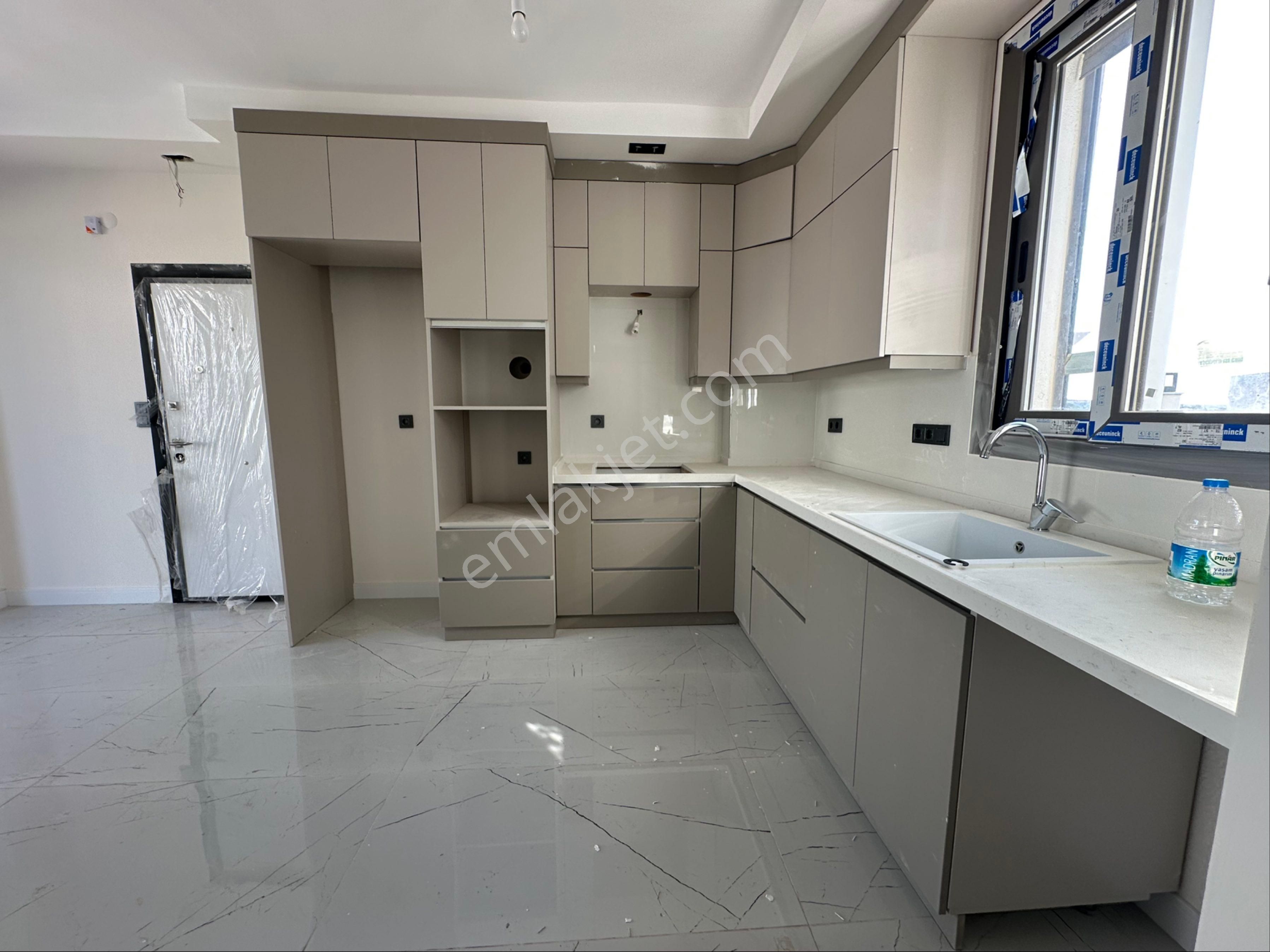 Didimde 3+1 Havuzlu Sıfır Villa - Görsel 11