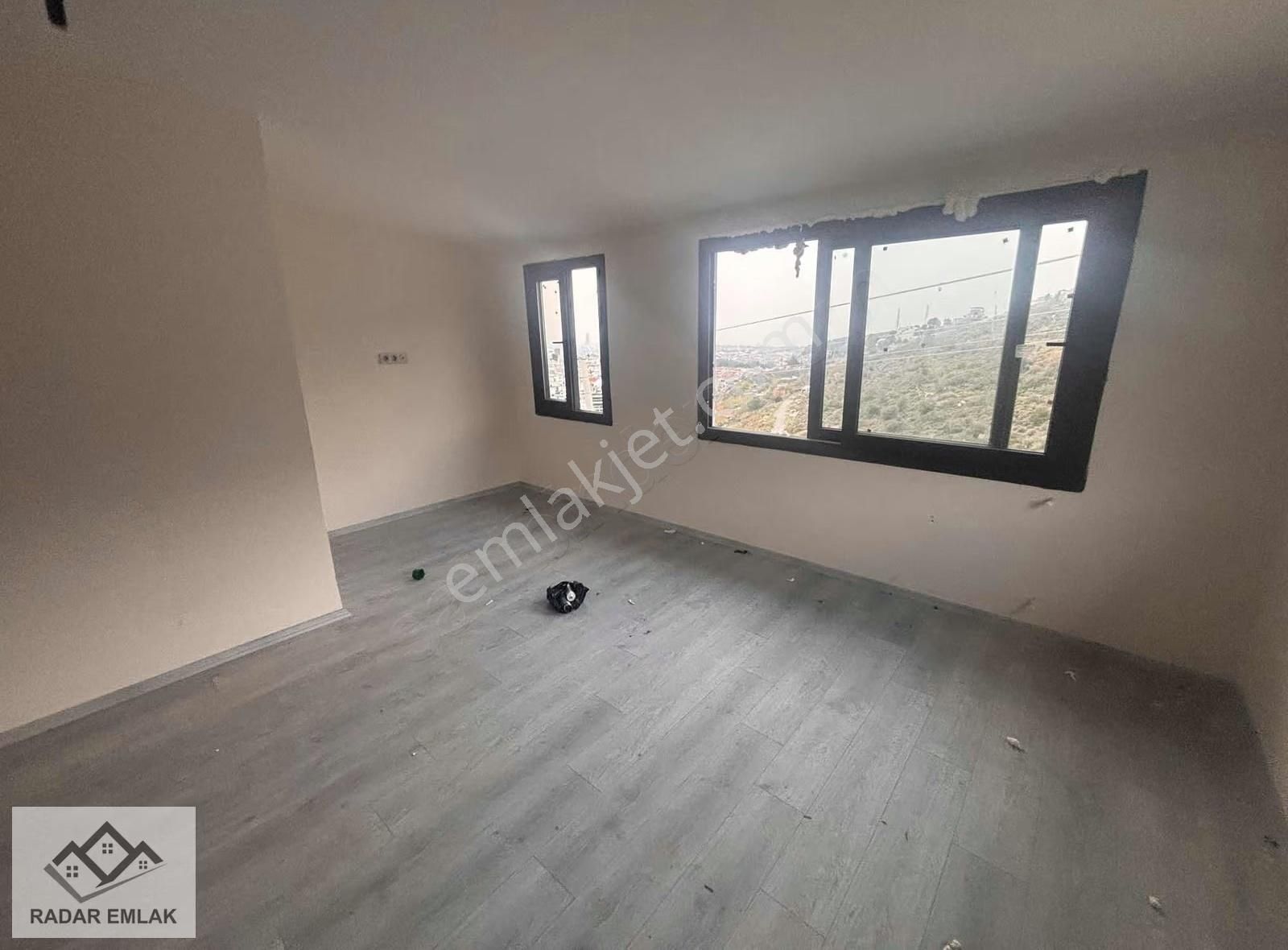 Balçova Çetinemeç'te Sıfır Deniz Ve Doğa Manzaralı Villa - Görsel 27