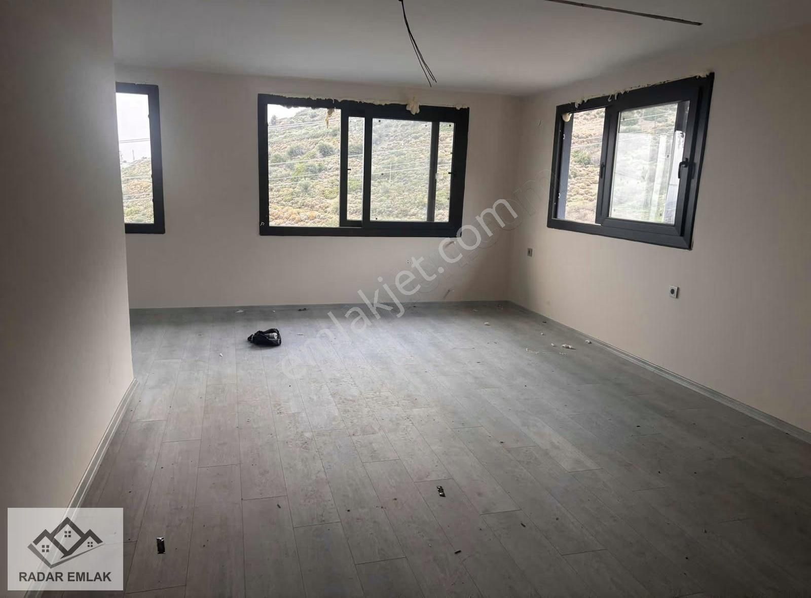 Balçova Çetinemeç'te Sıfır Deniz Ve Doğa Manzaralı Villa - Görsel 21