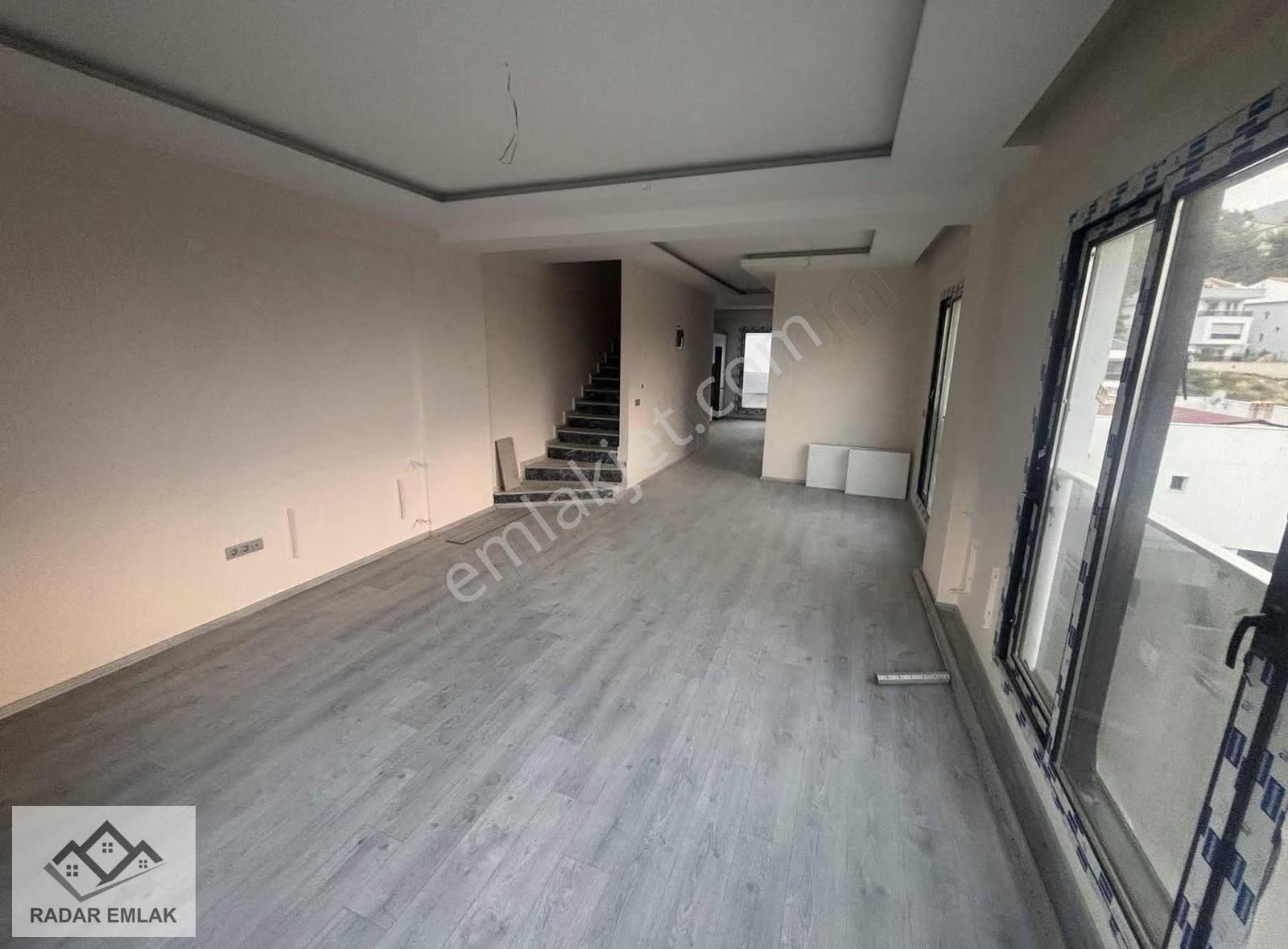 Balçova Çetinemeç'te Sıfır Deniz Ve Doğa Manzaralı Villa - Görsel 15