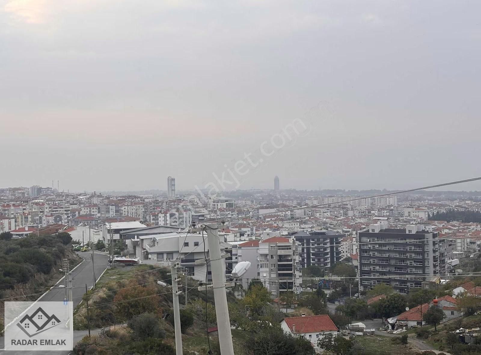 Balçova Çetinemeç'te Sıfır Deniz Ve Doğa Manzaralı Villa