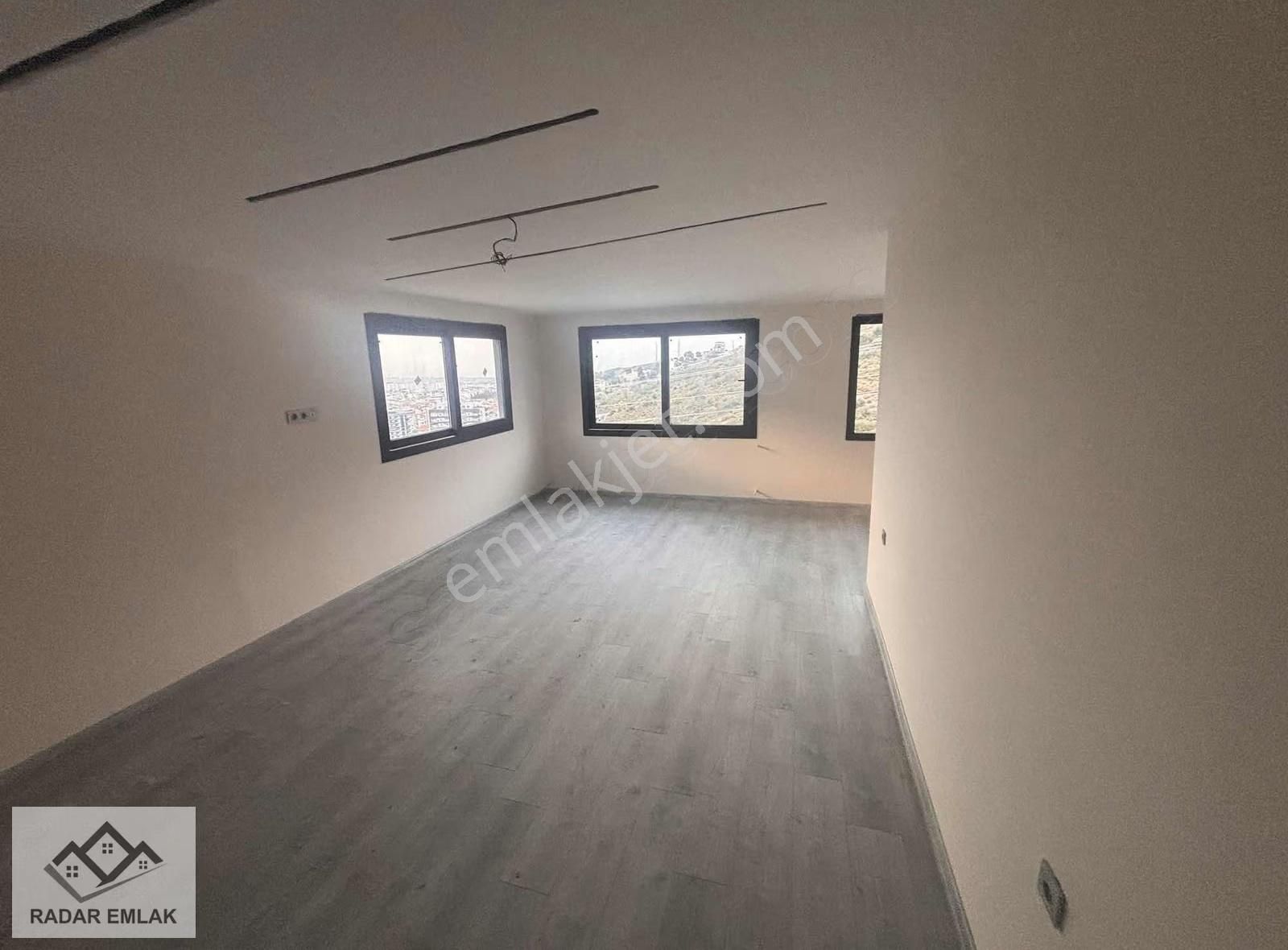 Balçova Çetinemeç'te Sıfır Deniz Ve Doğa Manzaralı Villa - Görsel 28