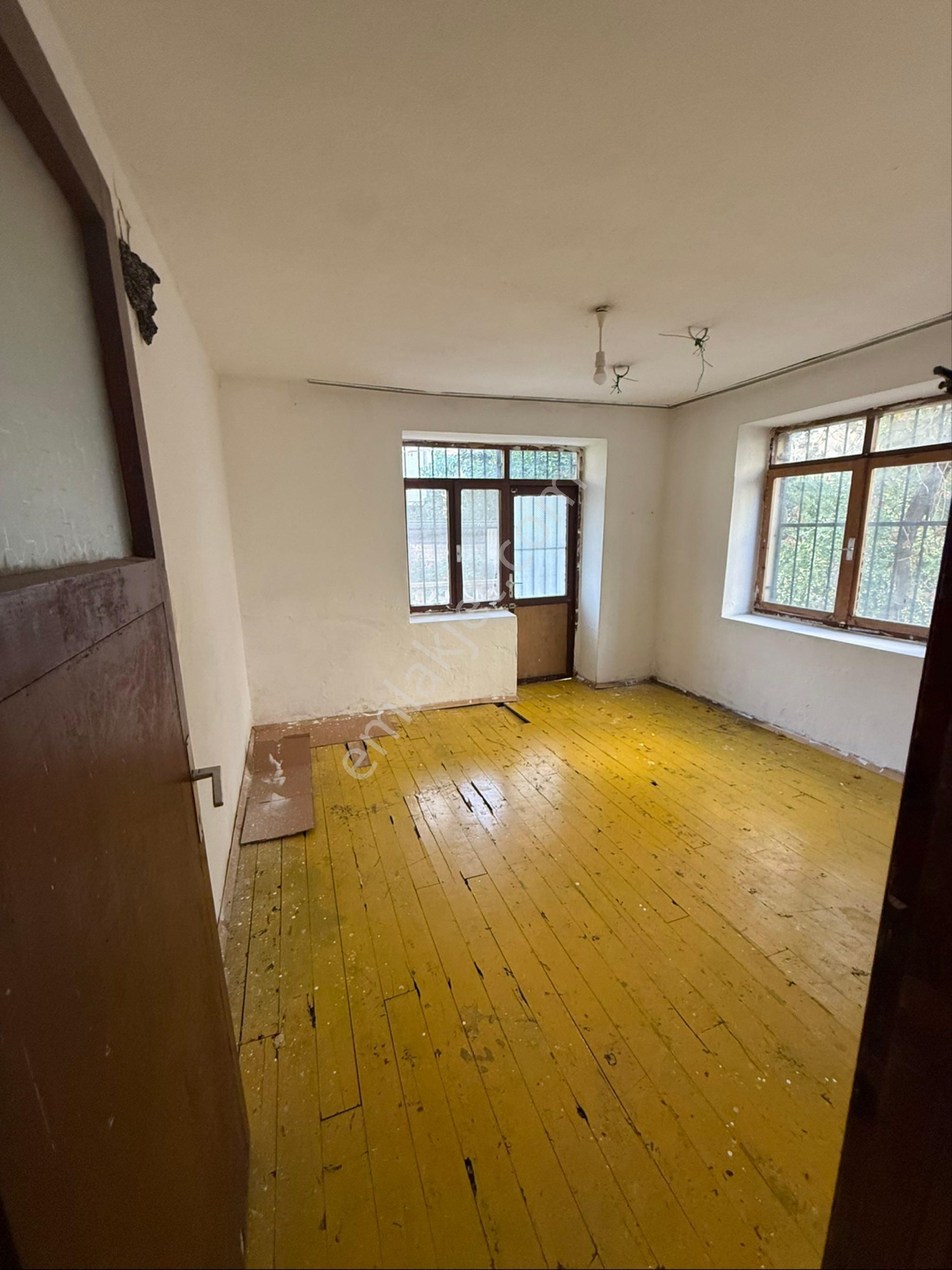 Aşağı Pazarcı Mahallesi Kiralık 2+1 Giriş Kat Daire - Görsel 2