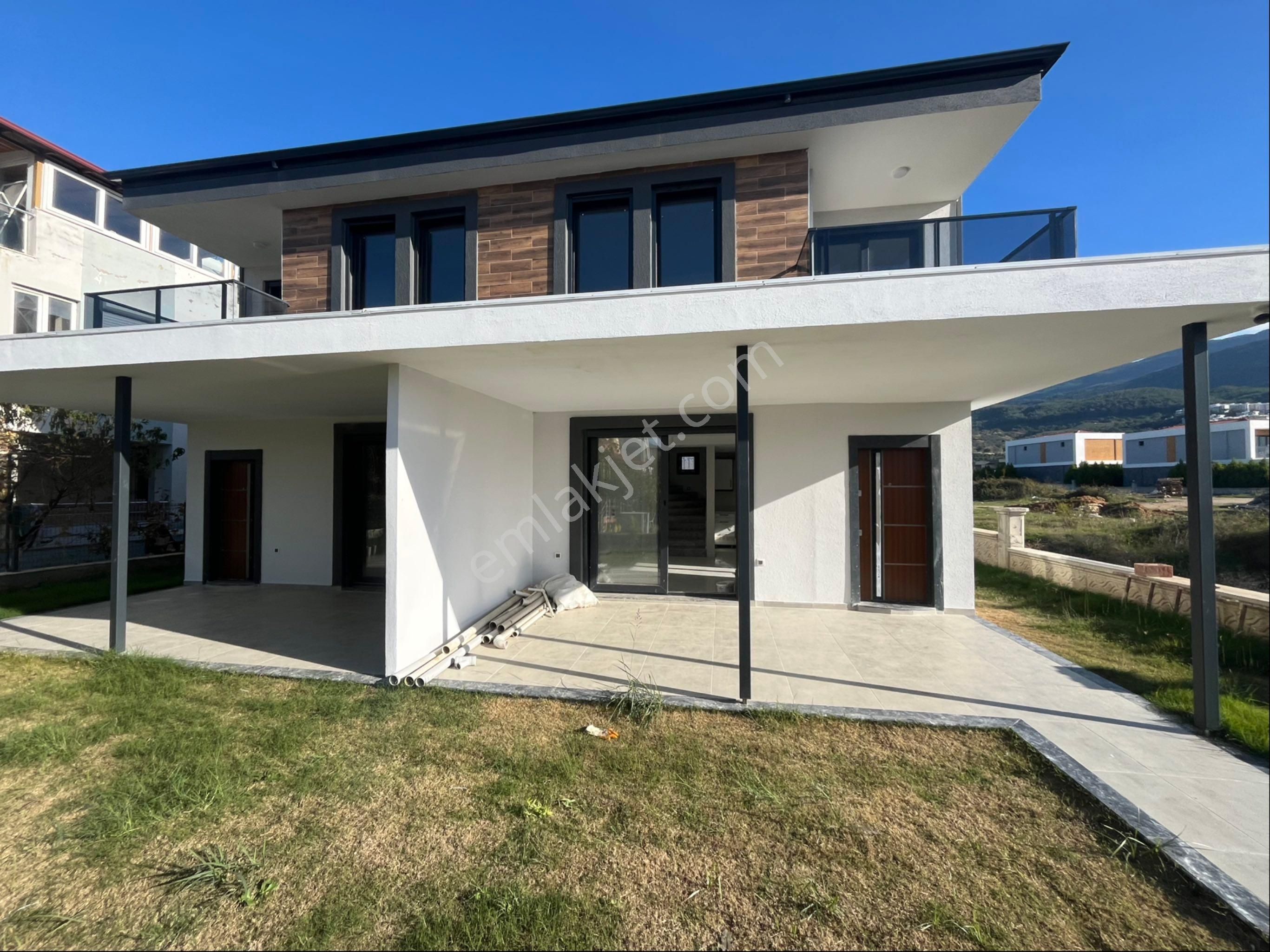 Güzelçamlı Bölgesinde Sıfır Yapı 2+1 Bahçeli Villa - Görsel 5