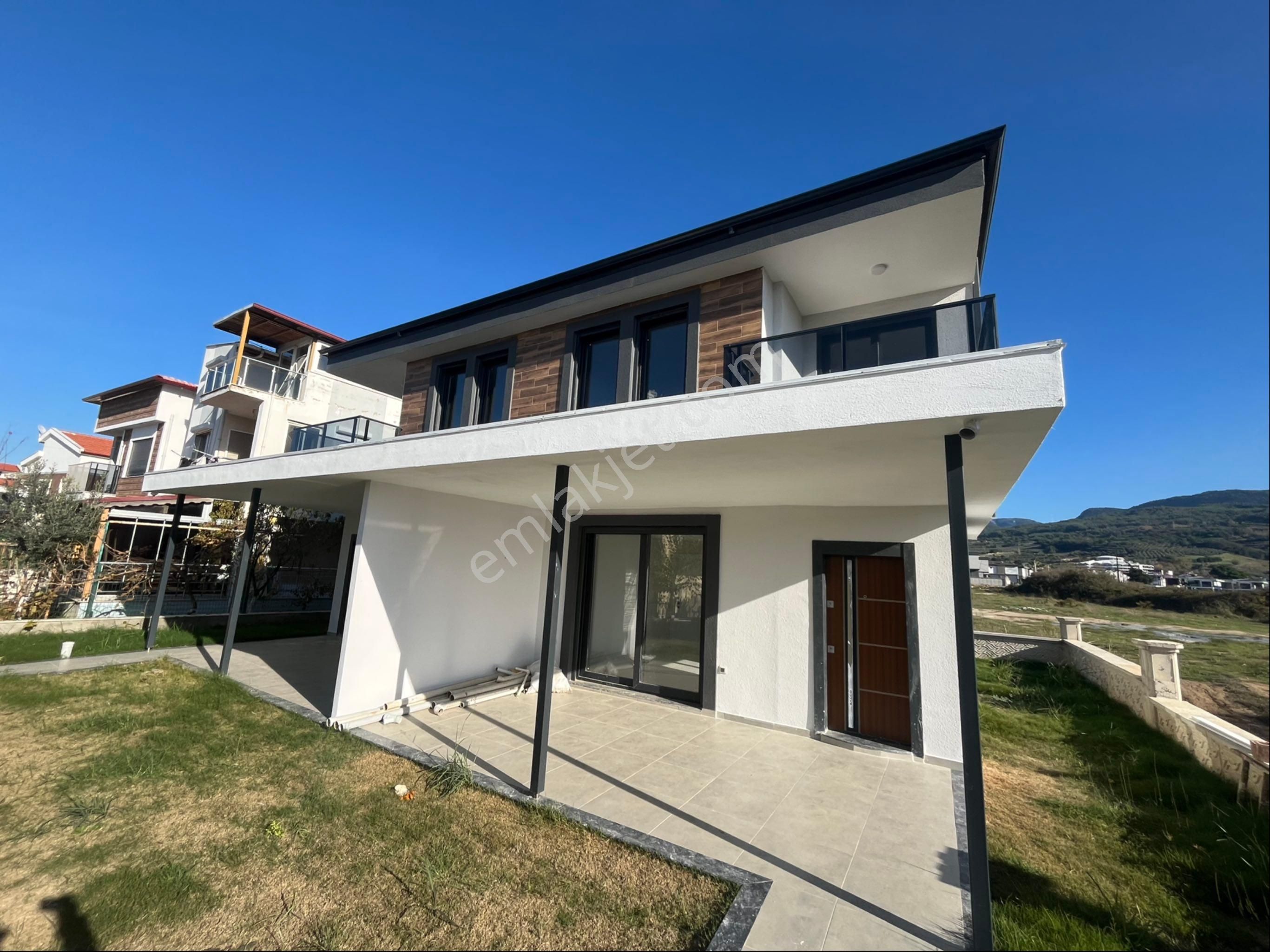 Güzelçamlı Bölgesinde Sıfır Yapı 2+1 Bahçeli Villa - Görsel 28