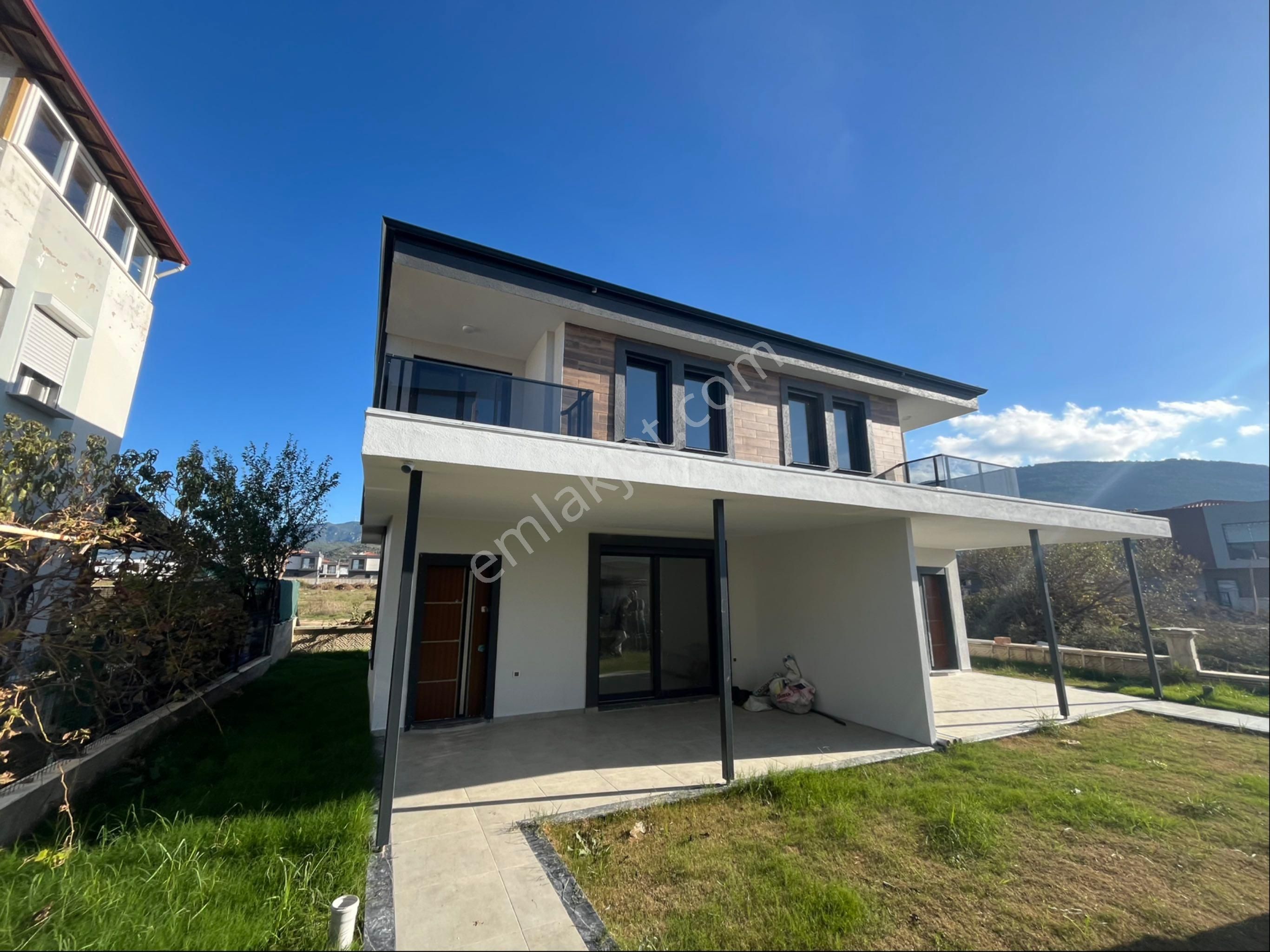 Güzelçamlı Bölgesinde Sıfır Yapı 2+1 Bahçeli Villa - Görsel 30