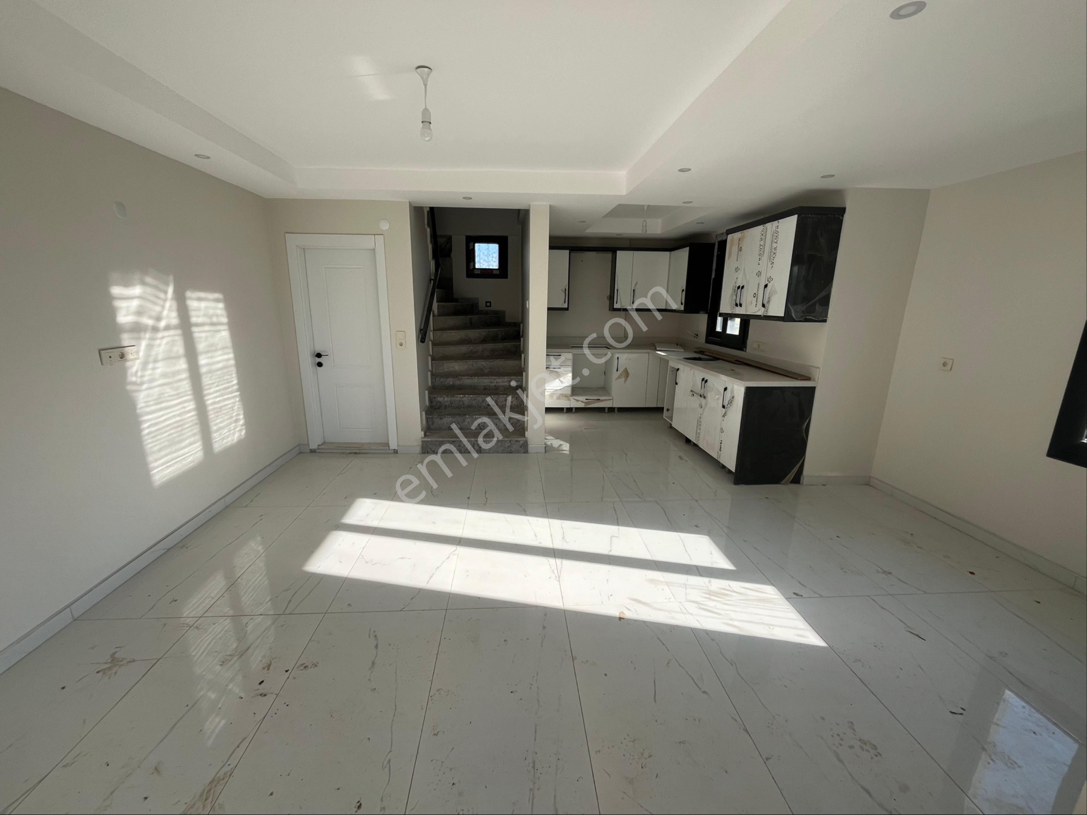 Güzelçamlı Bölgesinde Sıfır Yapı 2+1 Bahçeli Villa - Görsel 7