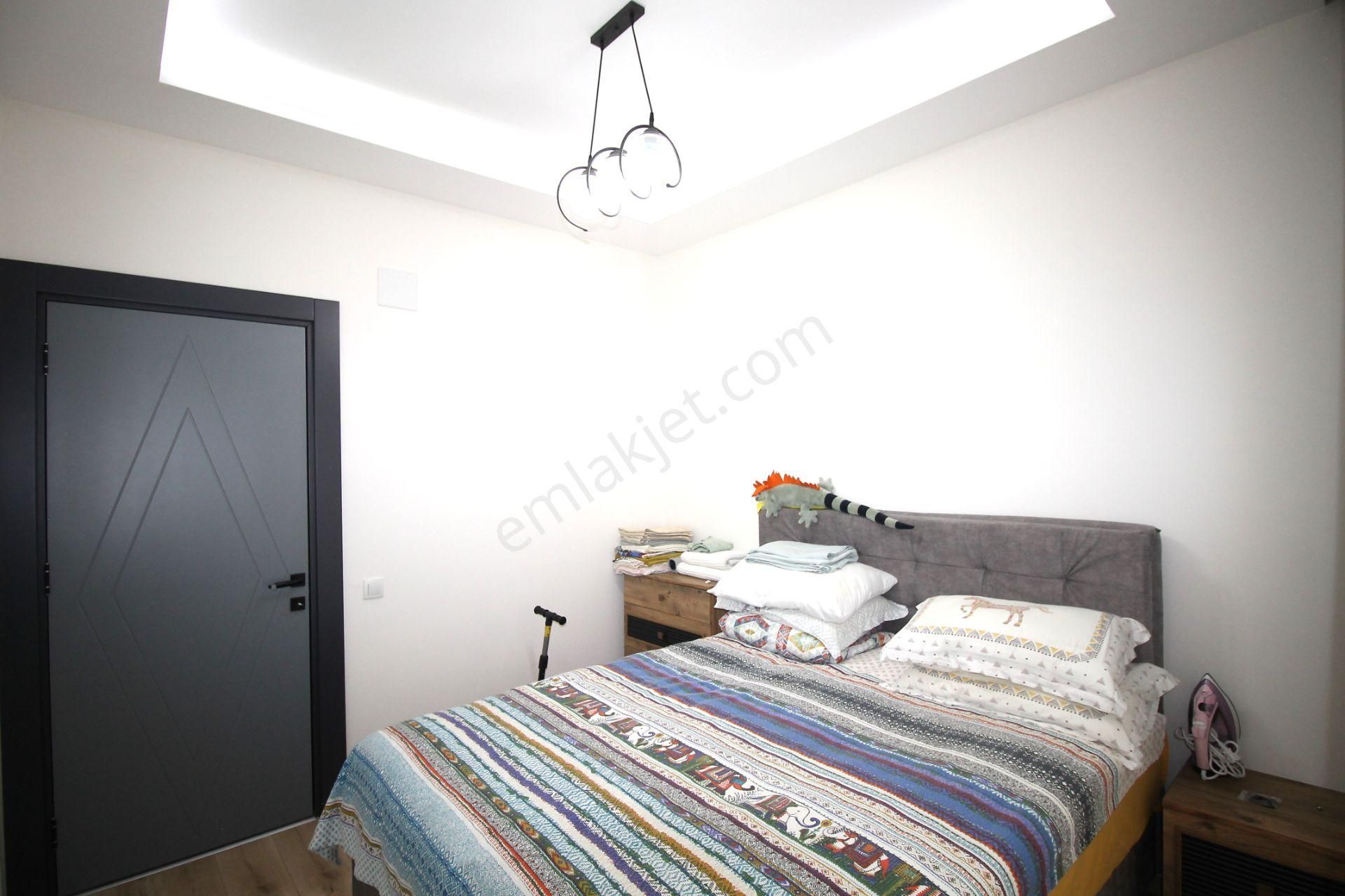 Retro’dan Tece’de Lüks Konsept Site İçerisinde Eşyalı 1+1 - Görsel 14