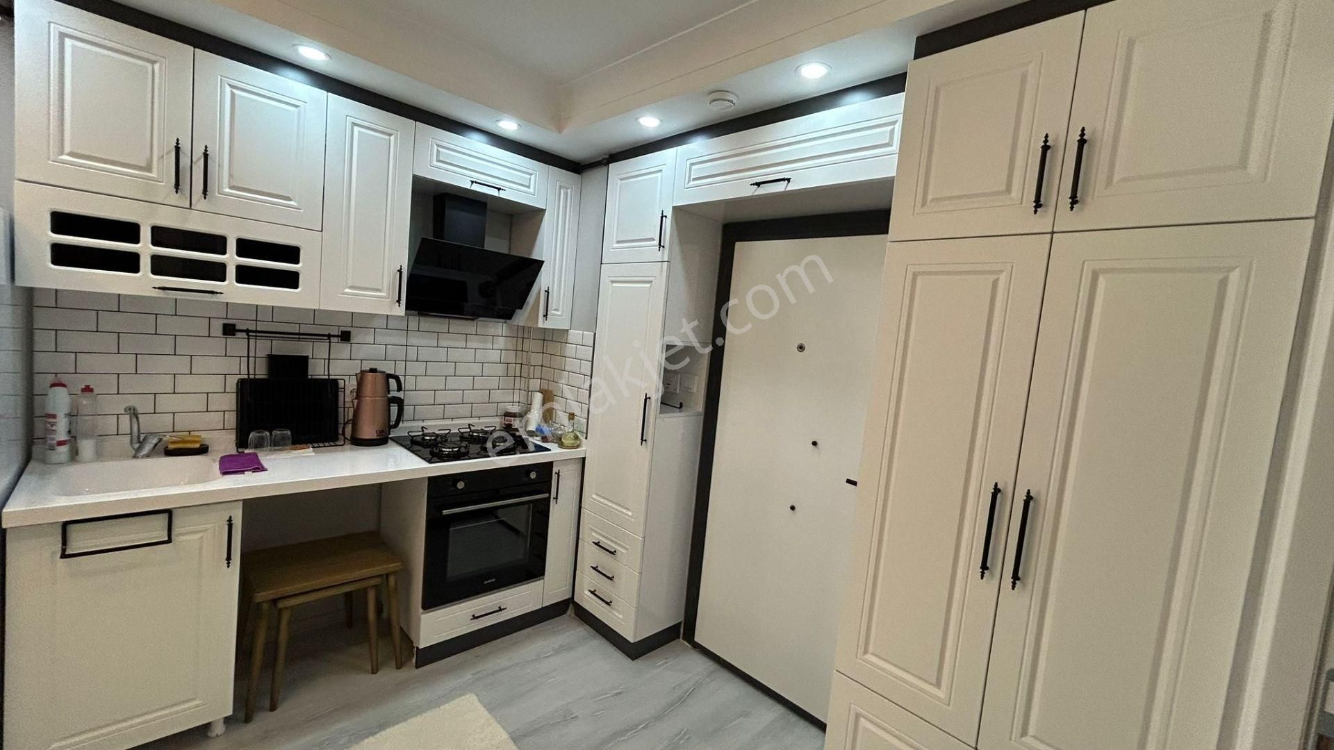 Esenboğa Kampüste Full Eşyalı Lüks Yapılı 1+1 Satılık Daire - Görsel 7