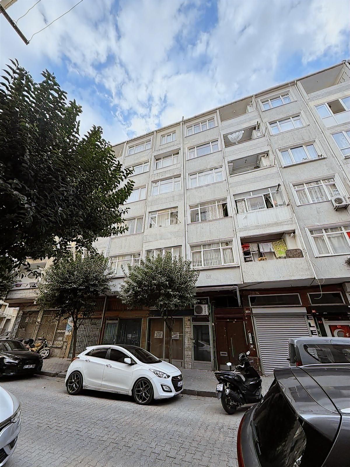 Bahçelievler Kocasinan Cadde'sinde Satılık 2+1 Fırsat Daire - Görsel 32