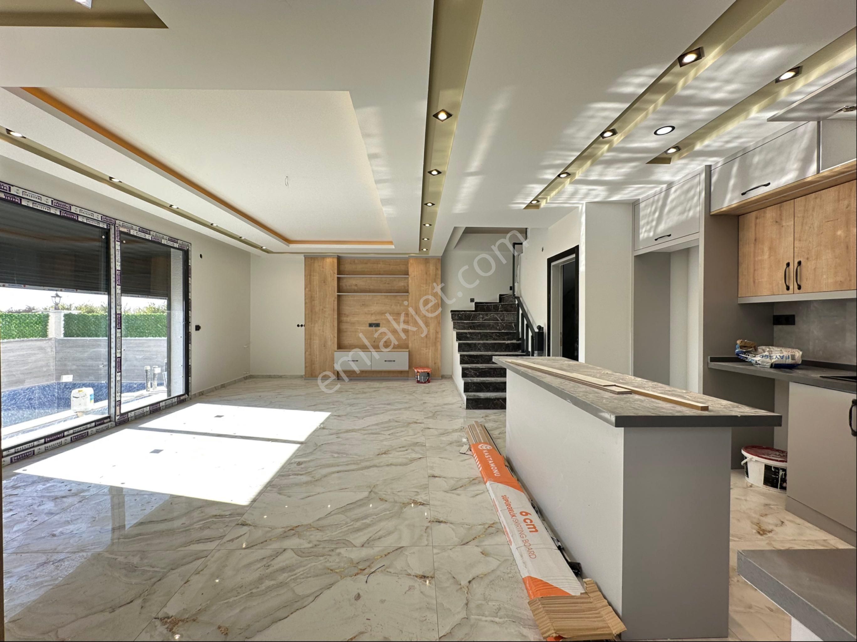 Didimde Havuzlu Teraslı Kamelyalı 3+1 Sıfır Lüks Villa - Görsel 7