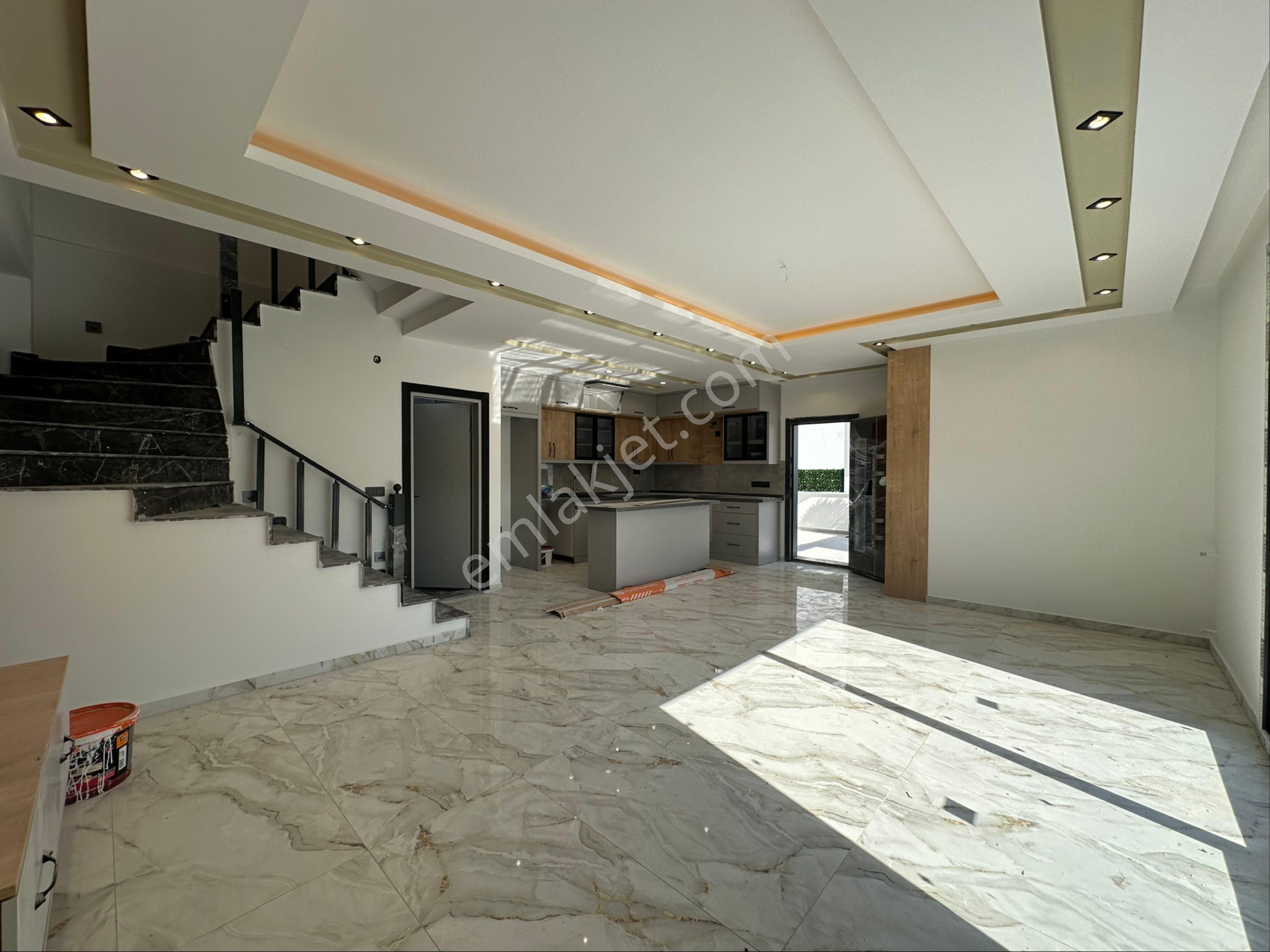 Didimde Havuzlu Teraslı Kamelyalı 3+1 Sıfır Lüks Villa - Görsel 9