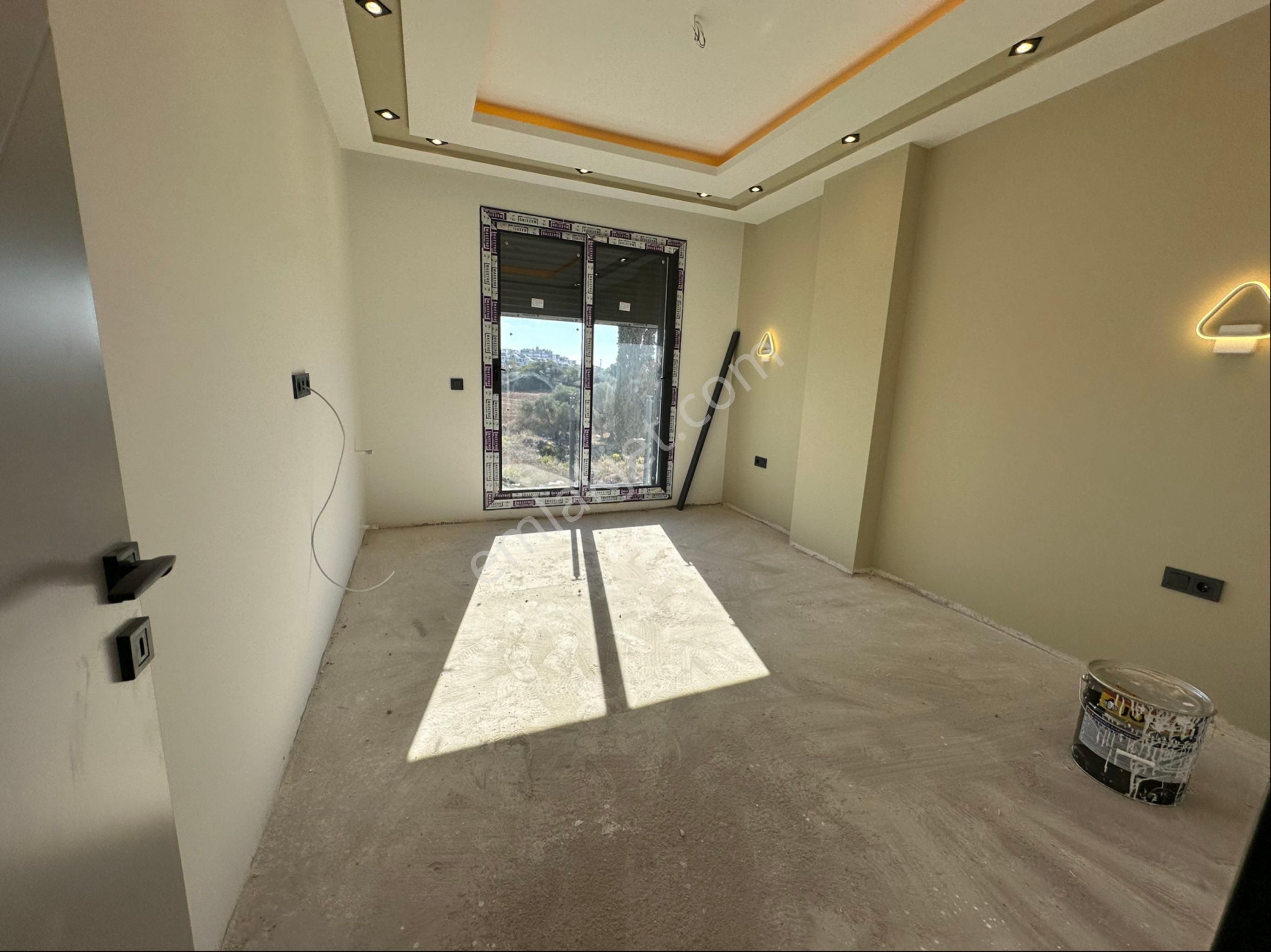 Didimde Havuzlu Teraslı Kamelyalı 3+1 Sıfır Lüks Villa - Görsel 18