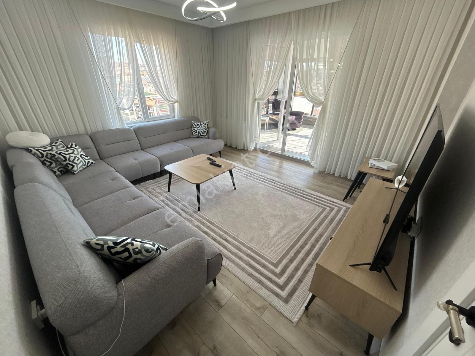 Taha Akgül Spor Salonu'nun Yanında 4.5+1 Muazzam Yapılı Site Dairesi! - Görsel 18