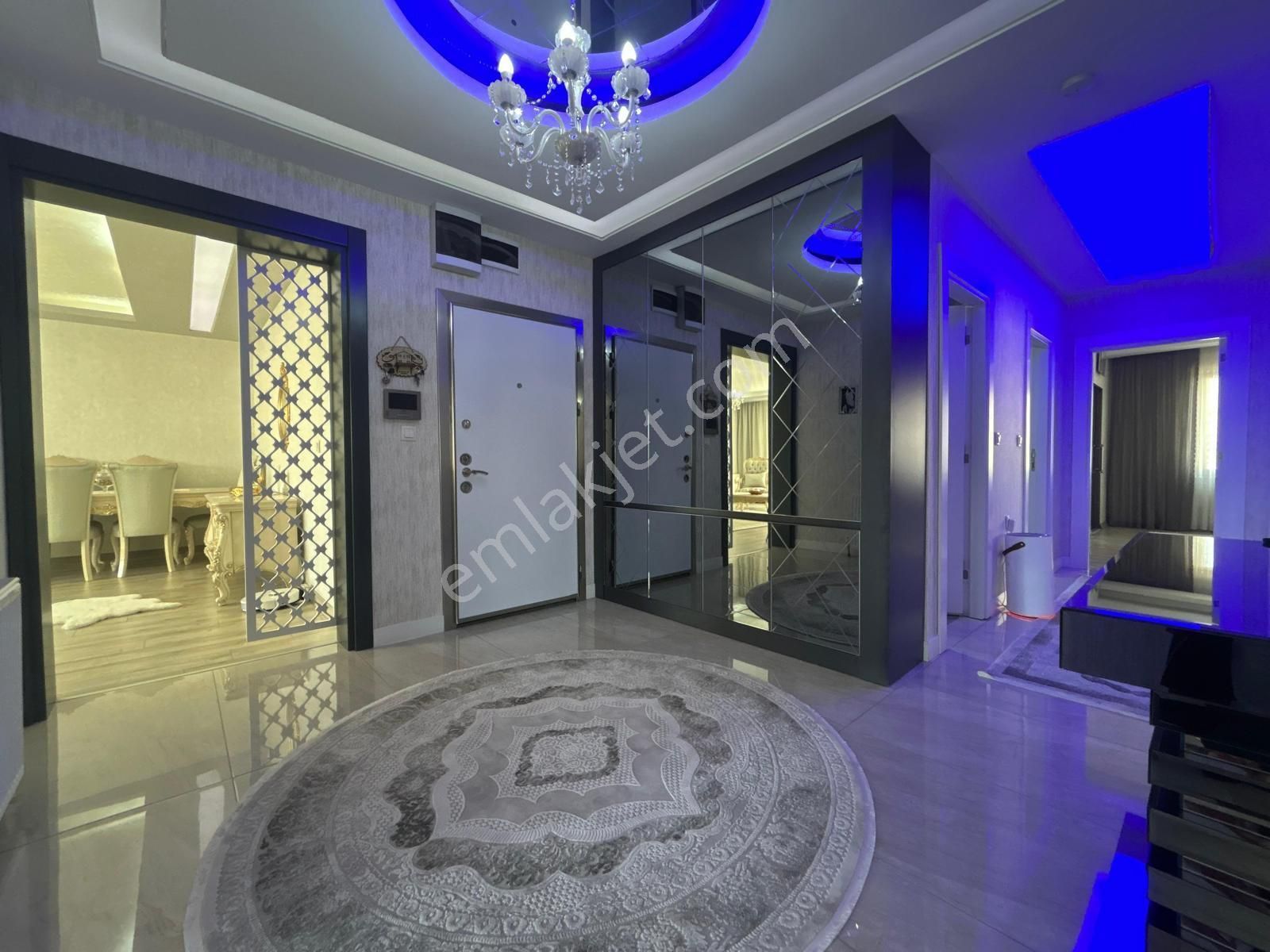 Taha Akgül Spor Salonu'nun Yanında 4.5+1 Muazzam Yapılı Site Dairesi! - Görsel 34