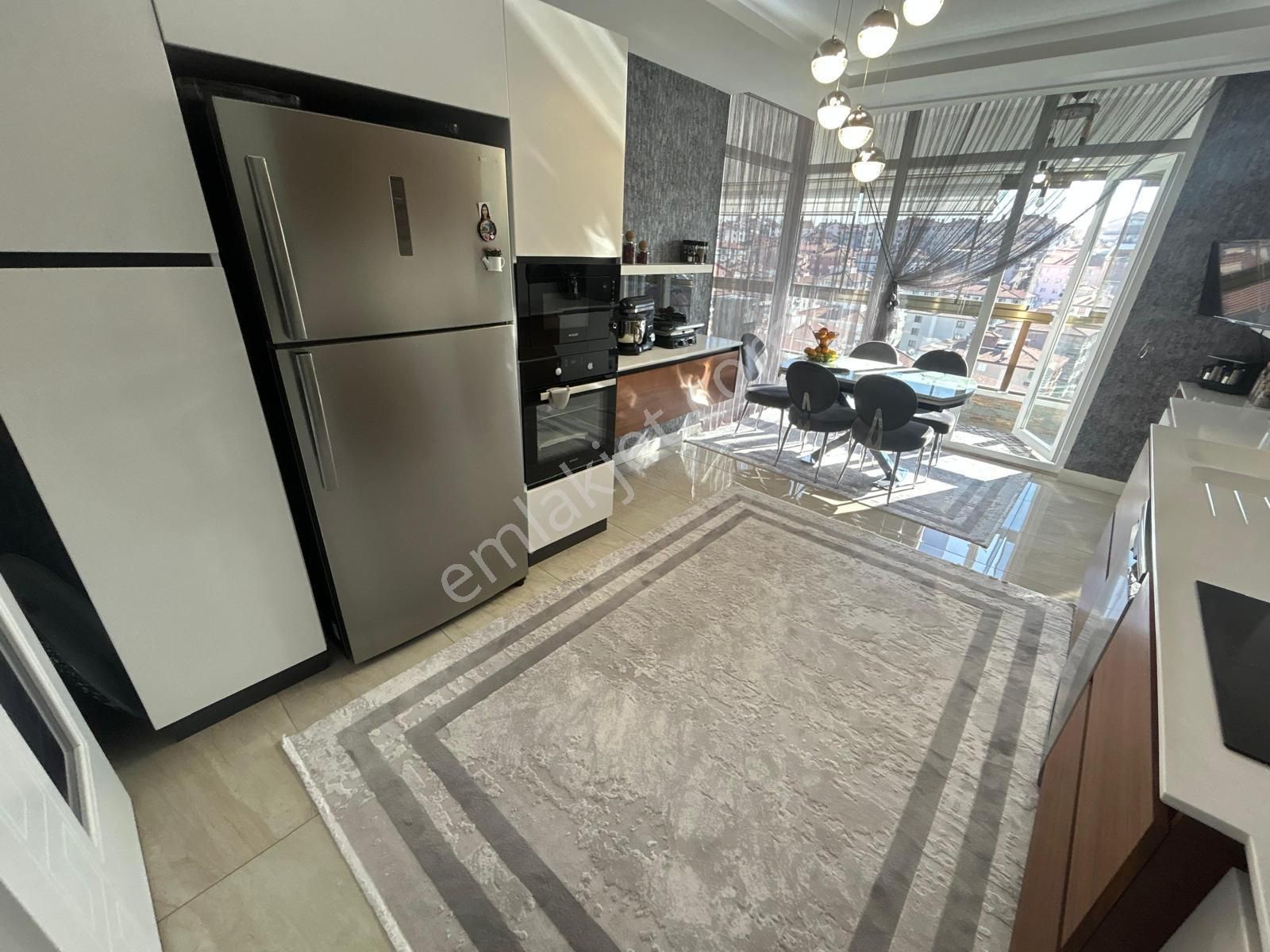 Taha Akgül Spor Salonu'nun Yanında 4.5+1 Muazzam Yapılı Site Dairesi! - Görsel 7