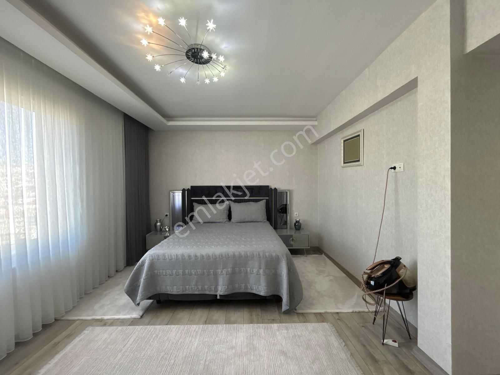 Taha Akgül Spor Salonu'nun Yanında 4.5+1 Muazzam Yapılı Site Dairesi! - Görsel 21