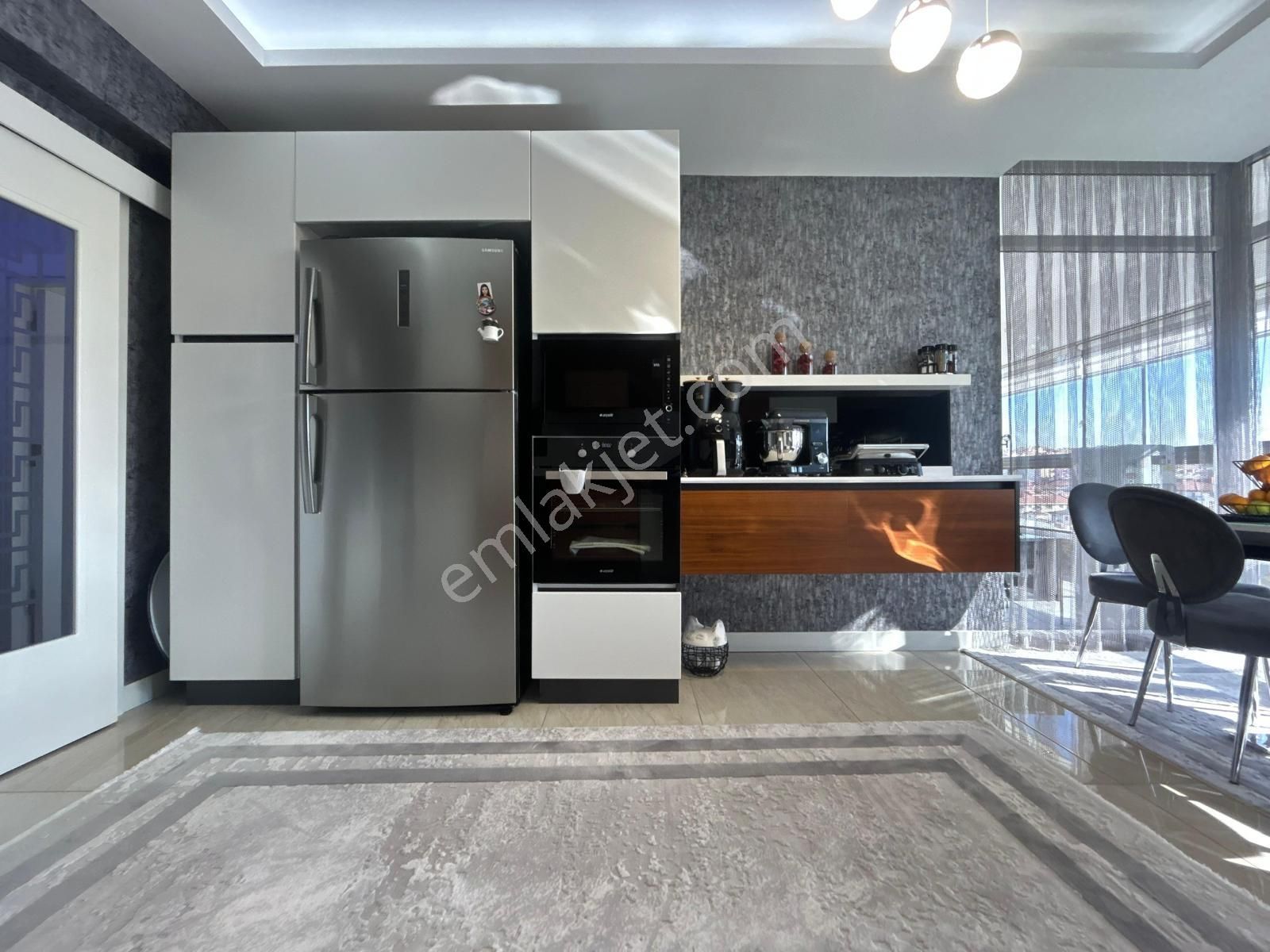 Taha Akgül Spor Salonu'nun Yanında 4.5+1 Muazzam Yapılı Site Dairesi! - Görsel 8