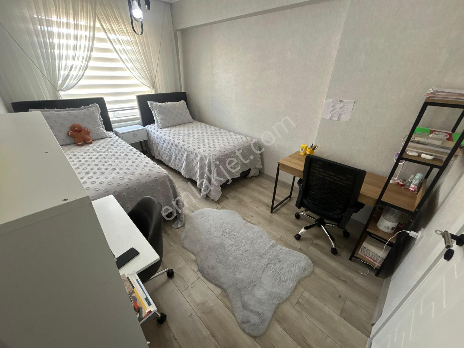 Taha Akgül Spor Salonu'nun Yanında 4.5+1 Muazzam Yapılı Site Dairesi! - Görsel 29