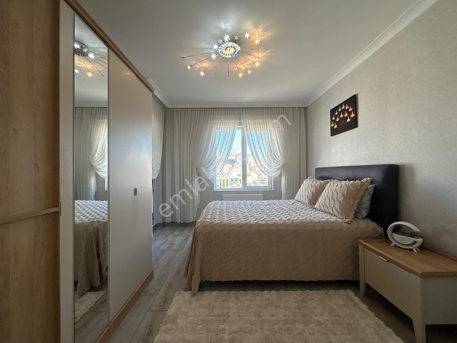 Taha Akgül Spor Salonu'nun Yanında 4.5+1 Muazzam Yapılı Site Dairesi! - Görsel 27