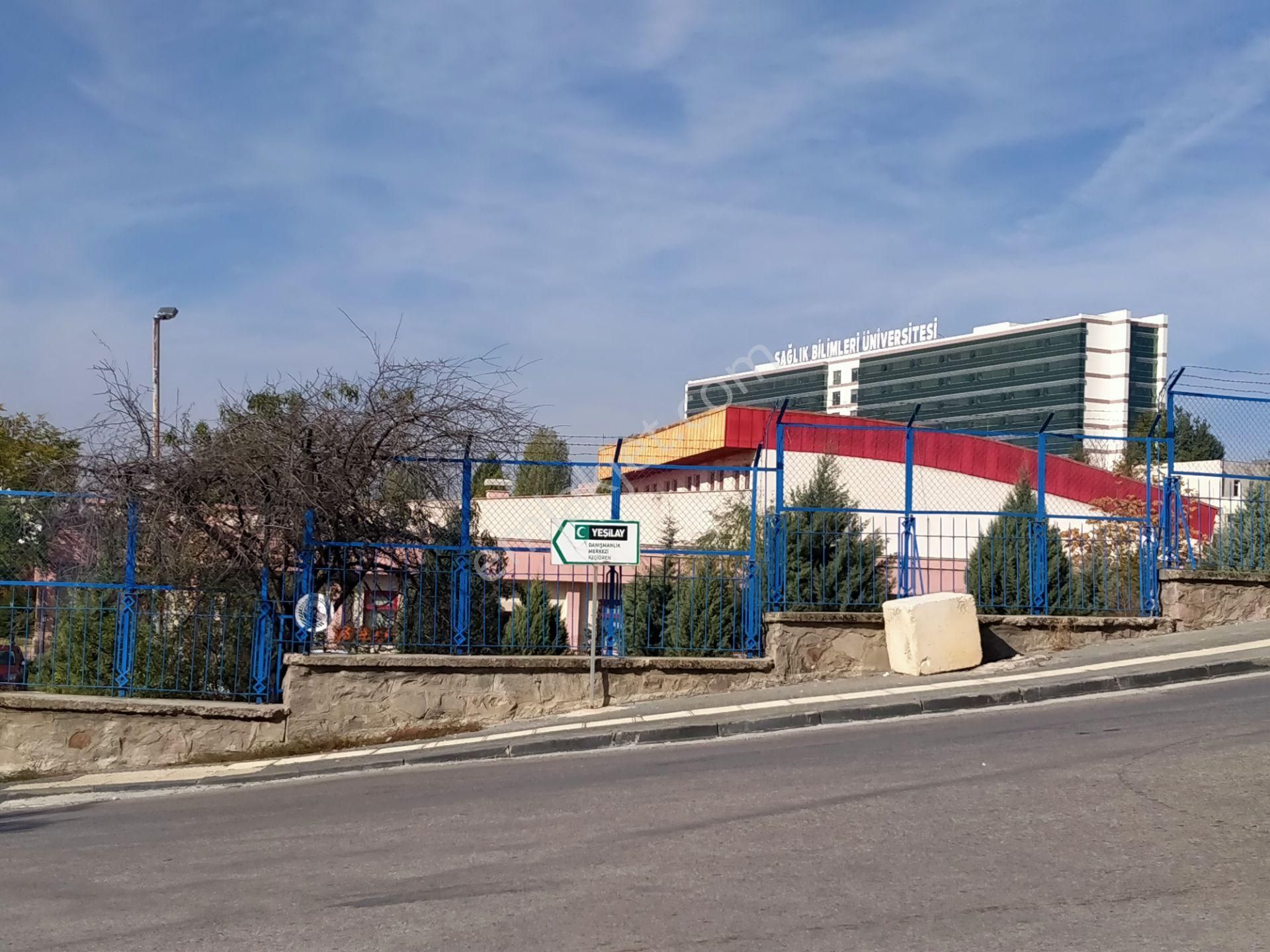 Gata, Sağlık Bil.ünv. Yıldırım Beyazıt Ünv.ve Etlik Şehir Hastanesi Yakını Satılık 3+1 Daire