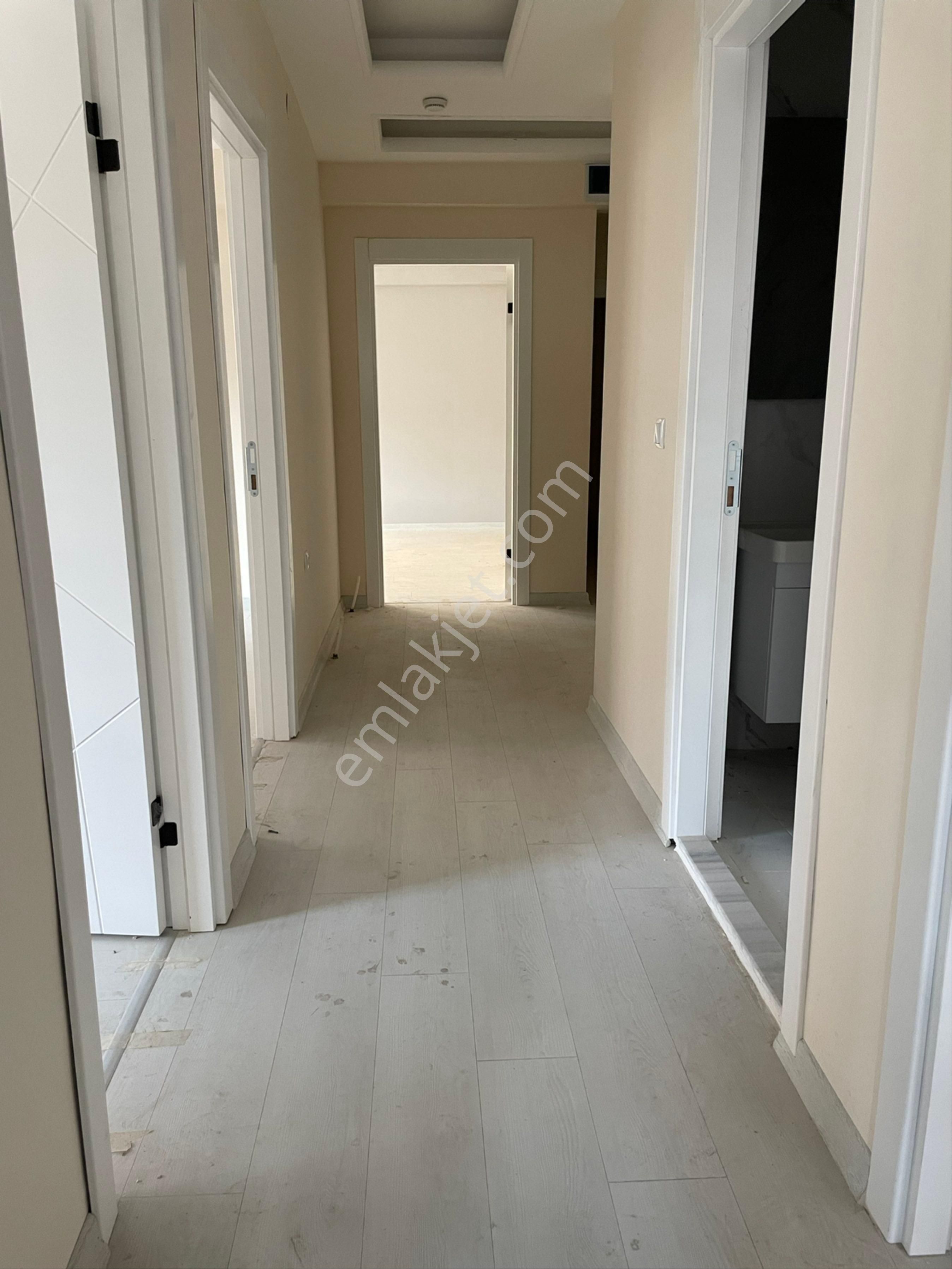 Mülk Emlak Ofisinden Salı Pazarı Mevkiinde Kat Konumunda 3+1 Sıfır Full Yapılı Ön Cephe Daire - Görsel 35