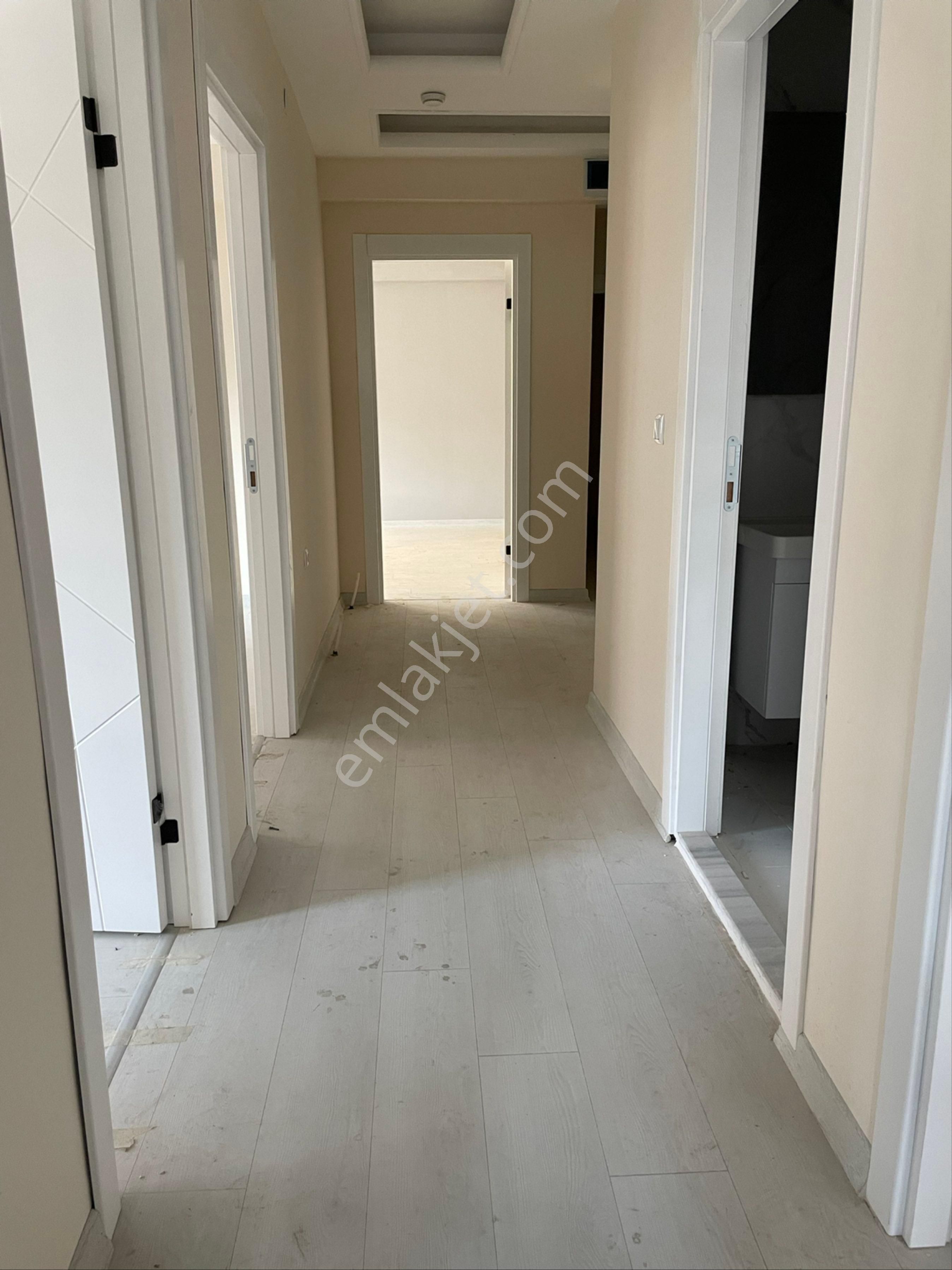 Mülk Emlak Ofisinden Salı Pazarı Mevkiinde Kat Konumunda 3+1 Sıfır Full Yapılı Ön Cephe Daire - Görsel 34