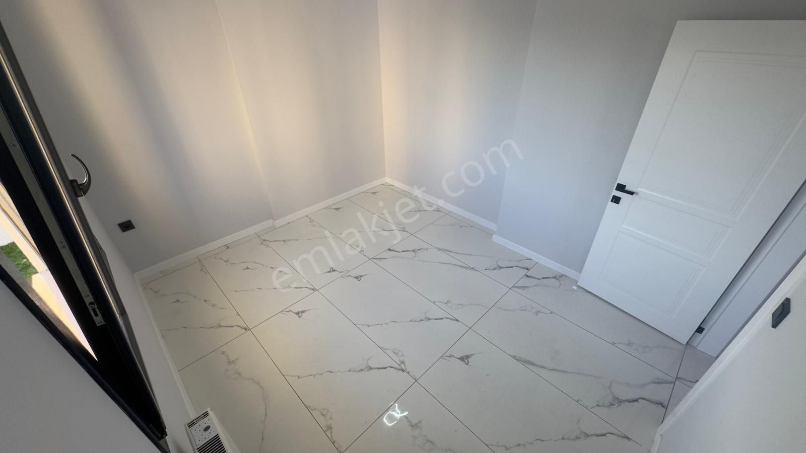 Güre Çamlıbel'de Denize 300 Metre Mesafe'de 4+1 Villa - Görsel 13