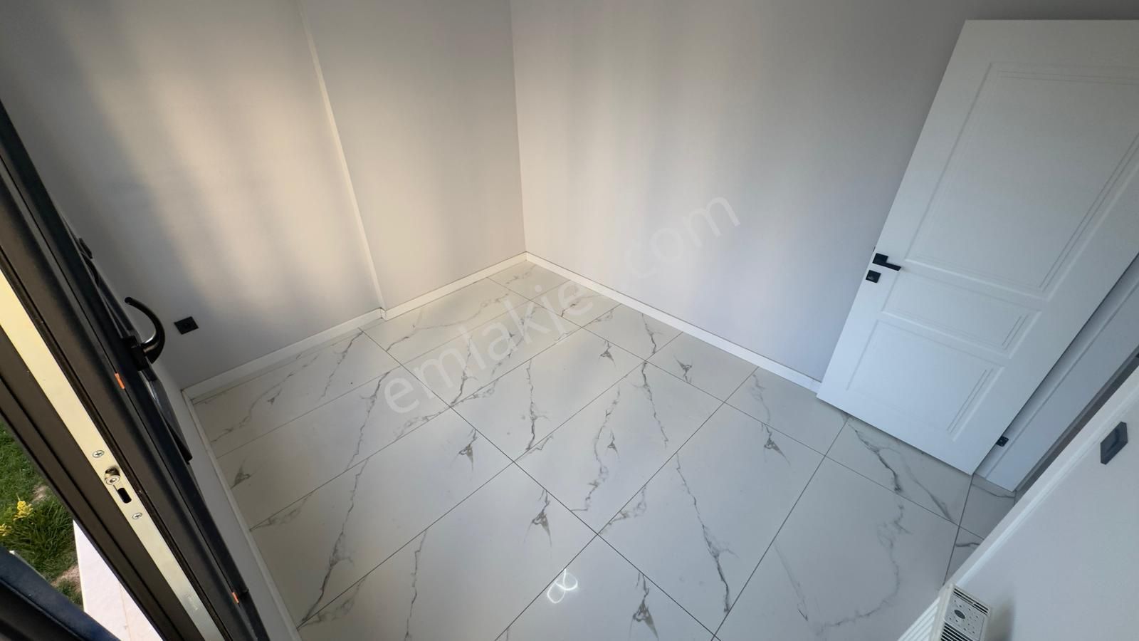 Güre Çamlıbel'de Denize 300 Metre Mesafe'de 4+1 Villa - Görsel 6