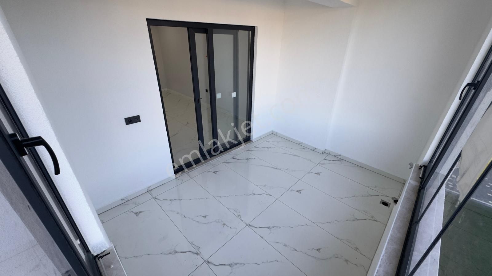 Güre Çamlıbel'de Denize 300 Metre Mesafe'de 4+1 Villa - Görsel 26