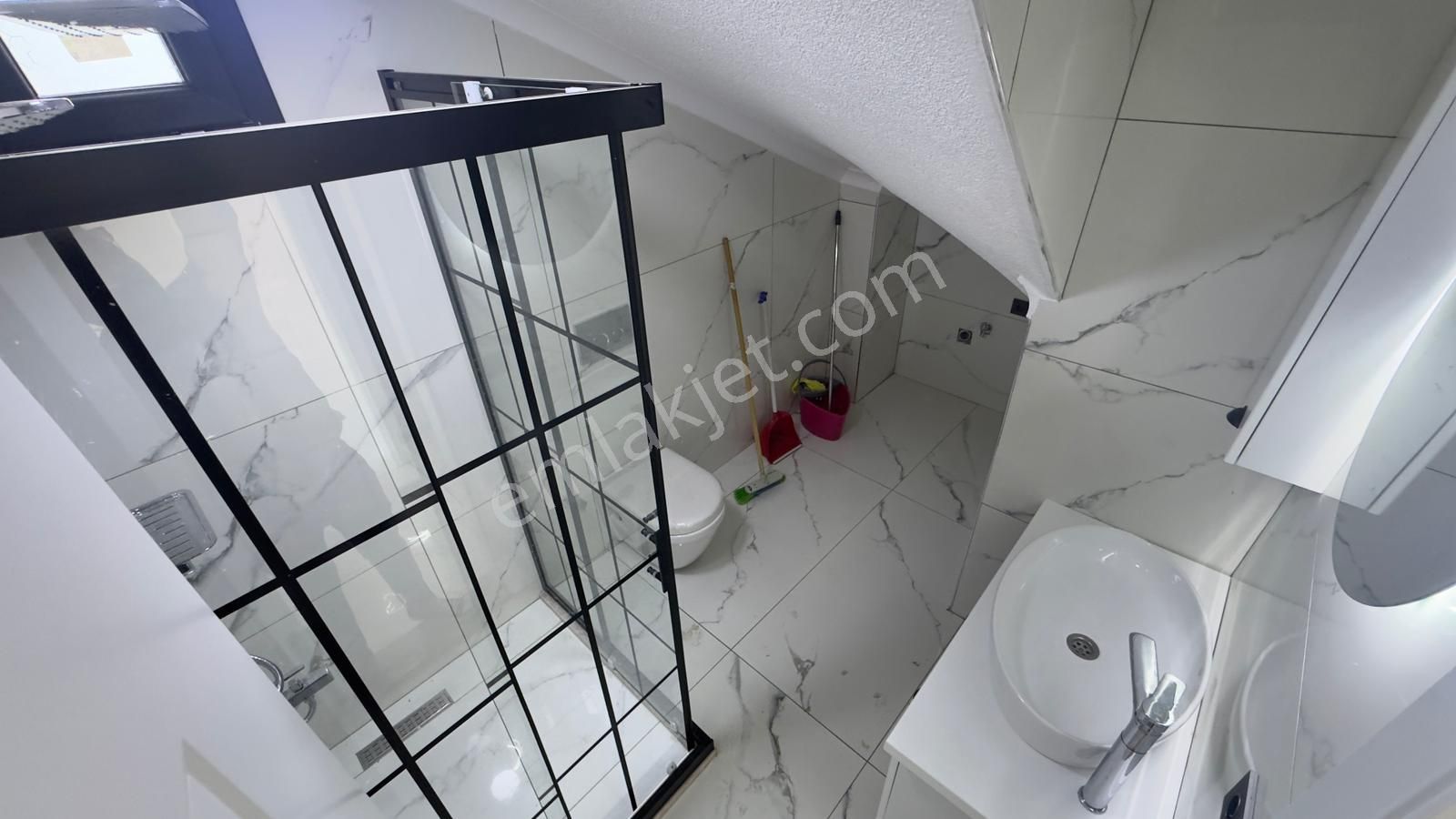Güre Çamlıbel'de Denize 300 Metre Mesafe'de 4+1 Villa - Görsel 8