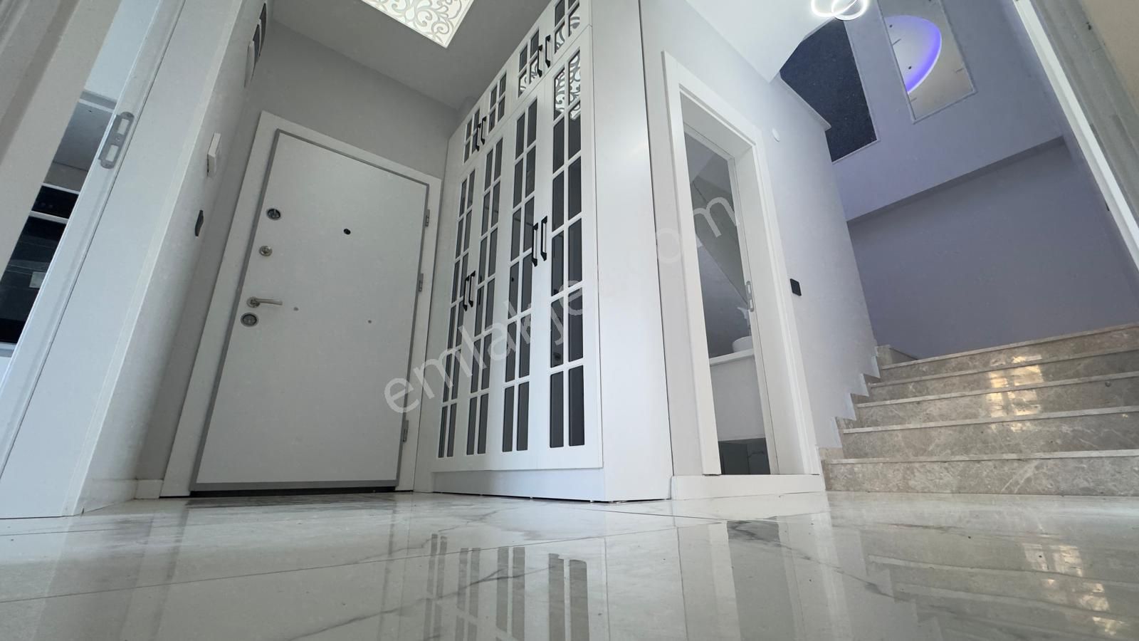 Güre Çamlıbel'de Denize 300 Metre Mesafe'de 4+1 Villa - Görsel 3