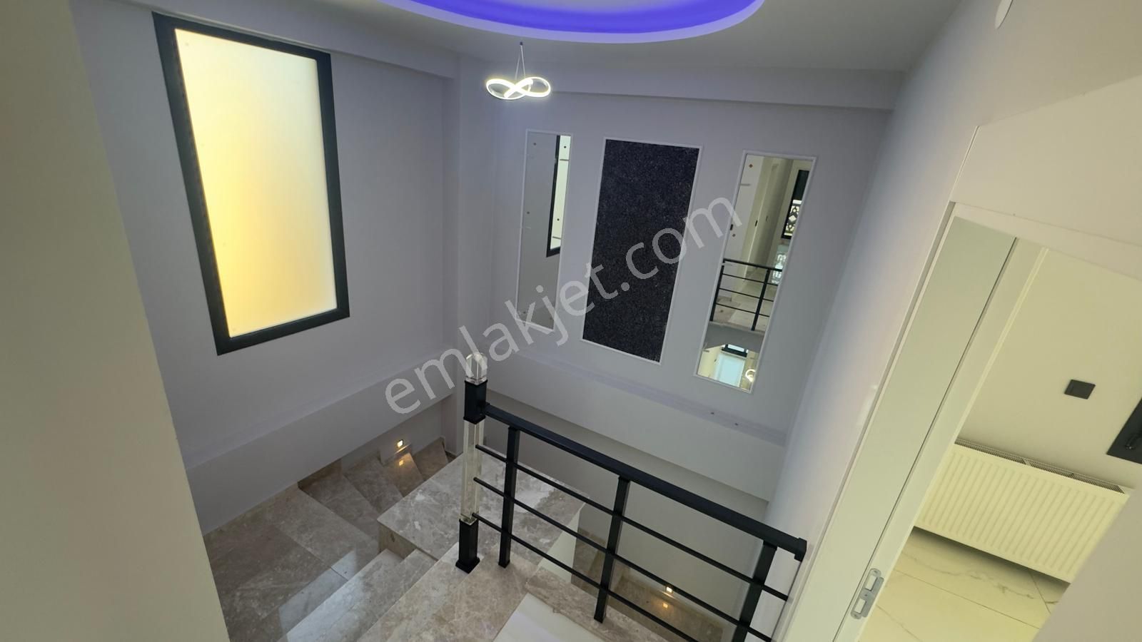 Güre Çamlıbel'de Denize 300 Metre Mesafe'de 4+1 Villa - Görsel 12