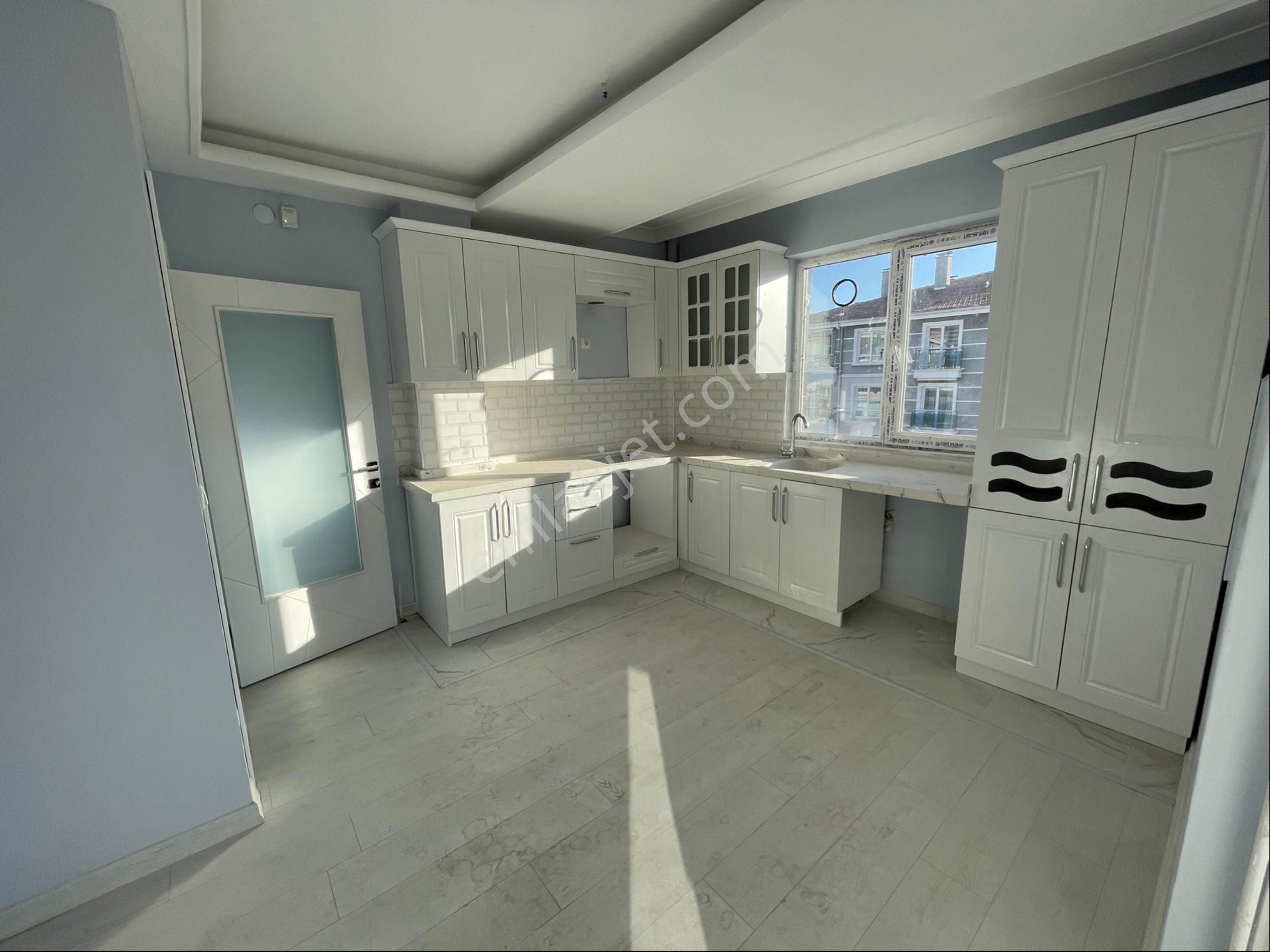 Mülk Emlak Ofisinden 2.katta Ara Kat 3+1 120 M2 Ön Cephe Geniş Ferah Sıfır Oturuma Hazır Daire.. - Görsel 23