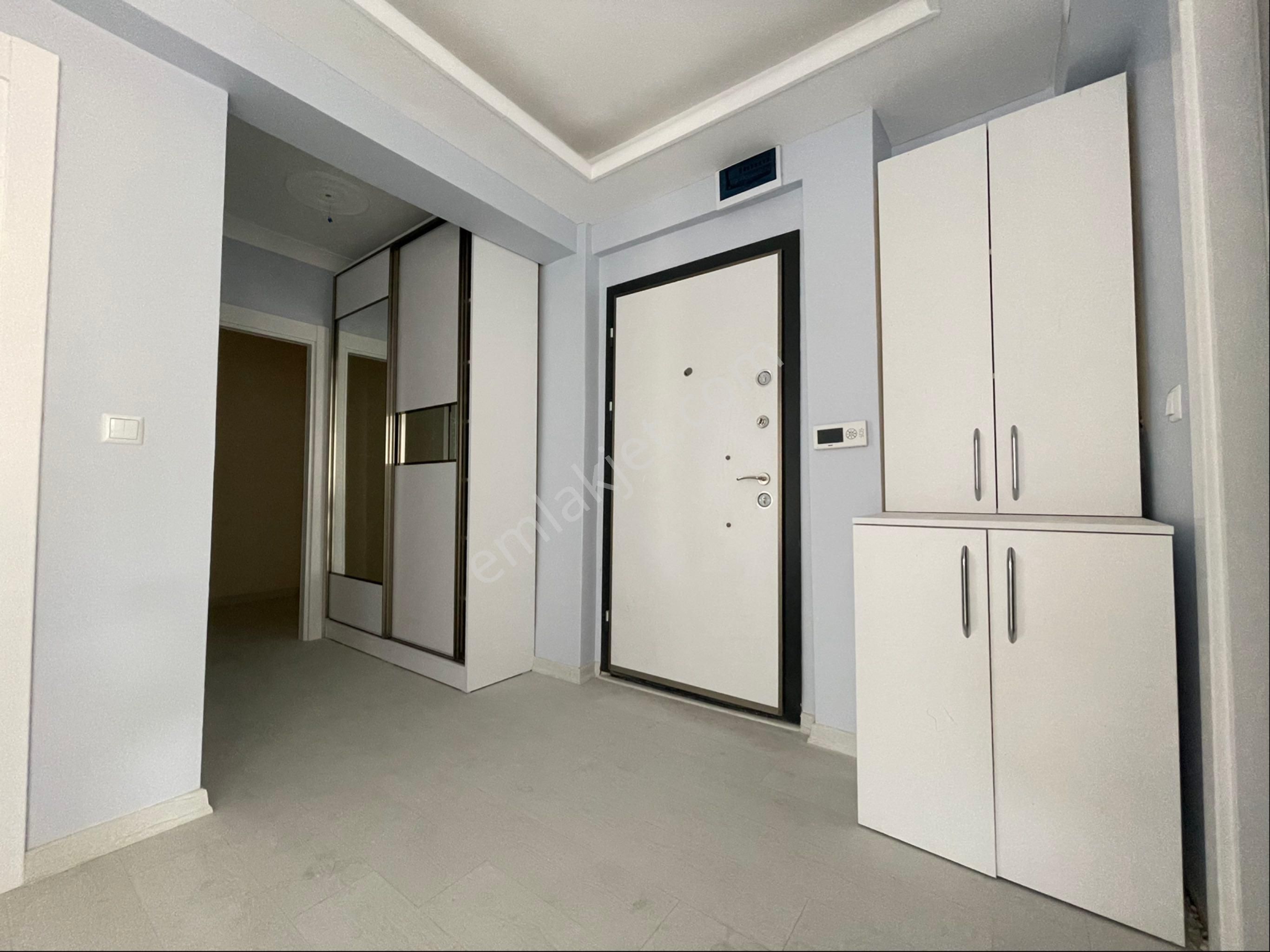 Mülk Emlak Ofisinden 2.katta Ara Kat 3+1 120 M2 Ön Cephe Geniş Ferah Sıfır Oturuma Hazır Daire.. - Görsel 8