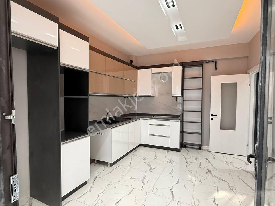 Alyans Life İnşaat'tan Dekorlu Lüks Daire - Görsel 14