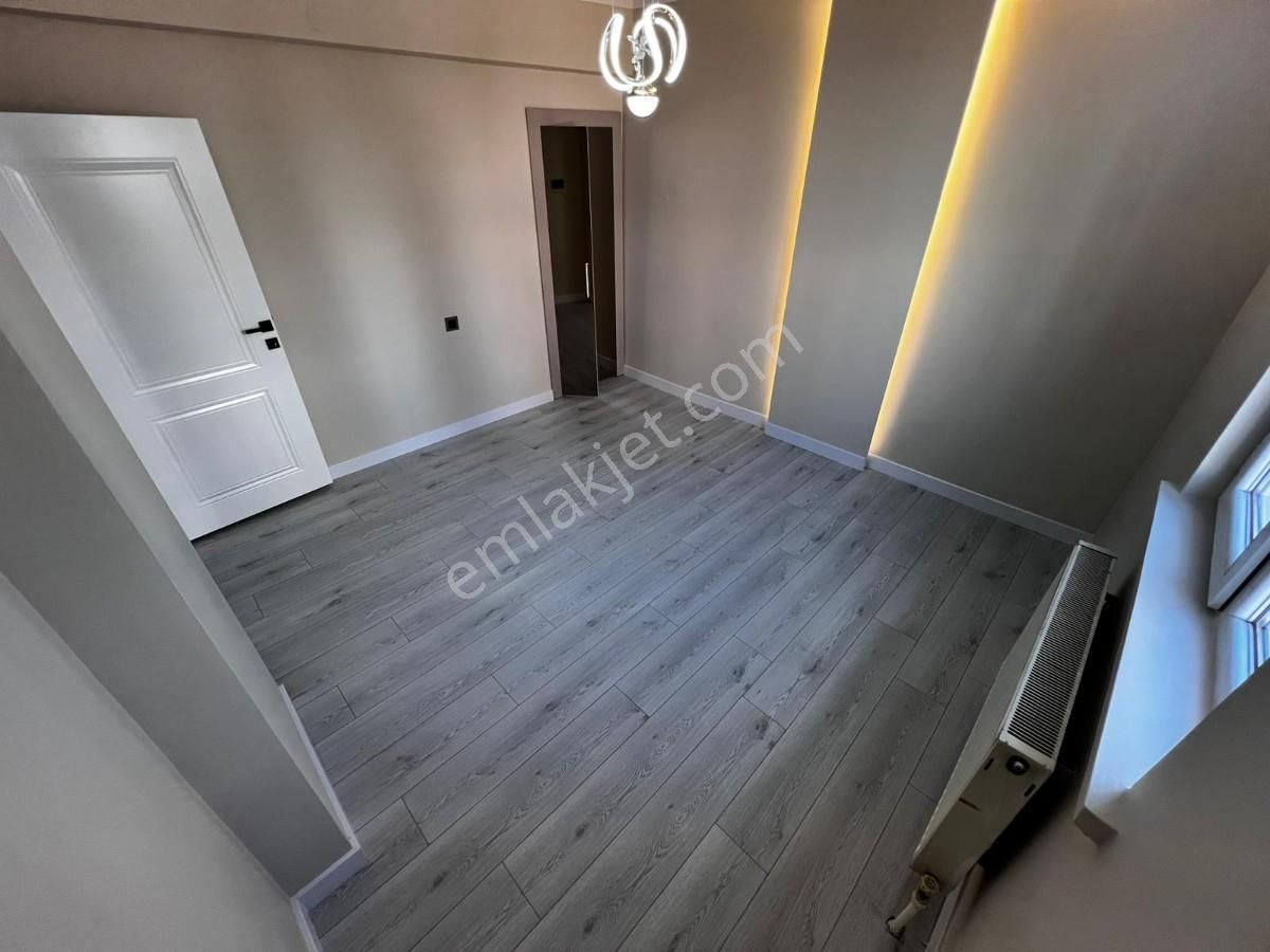 3 Banyolu M. Çakmak Mh 3+1 Ultra Lüks Yapılı Ön Cephe Daire - Görsel 20