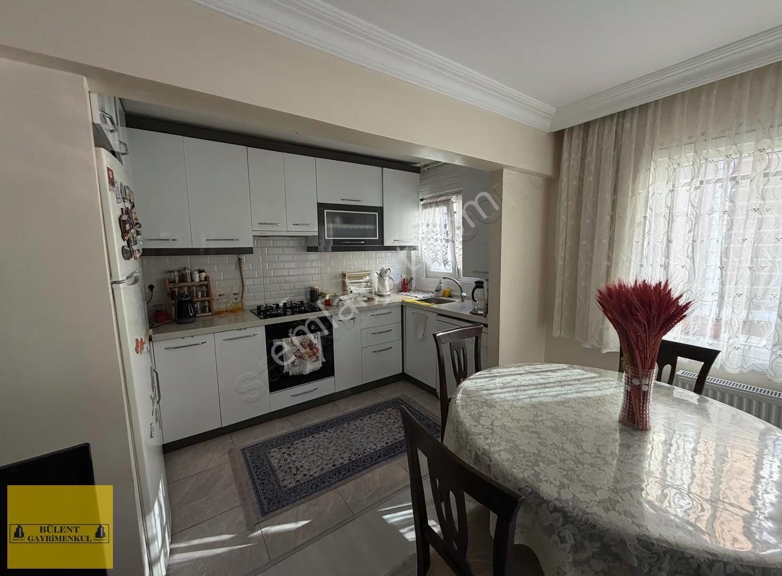 Osmaniye 3+1 Geniş Ferah Bakımlı Nezih Site İçerisinde Daire - Görsel 9