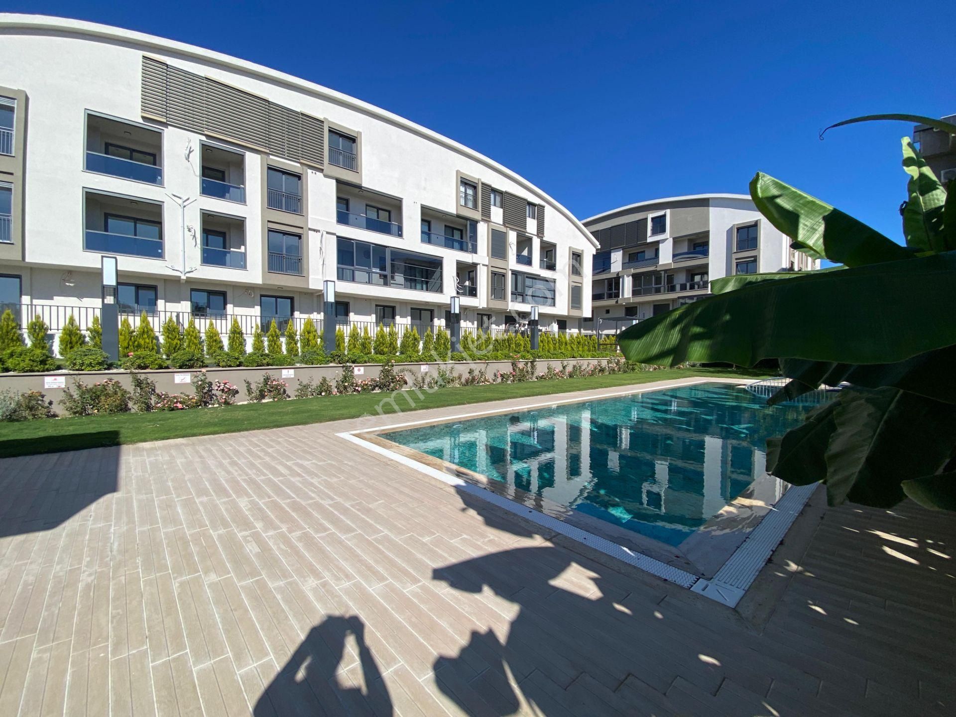 Didim De Havuzlu Lüks Site İçinde 2+1 Bahçe Kullanımlı Daire