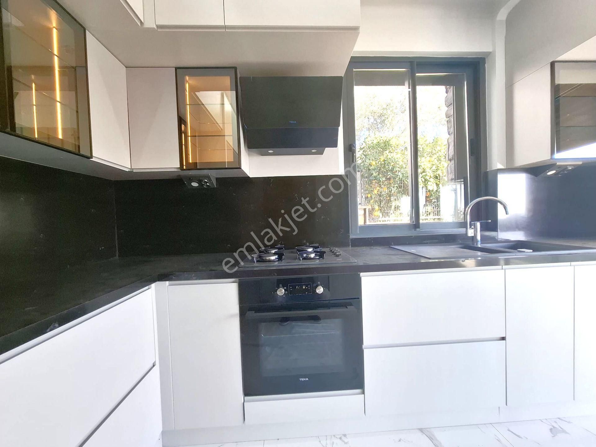 Akman'dan Deniz Manzaralı Müstakil Triplex 4+1 Ultralüx Villa - Görsel 3