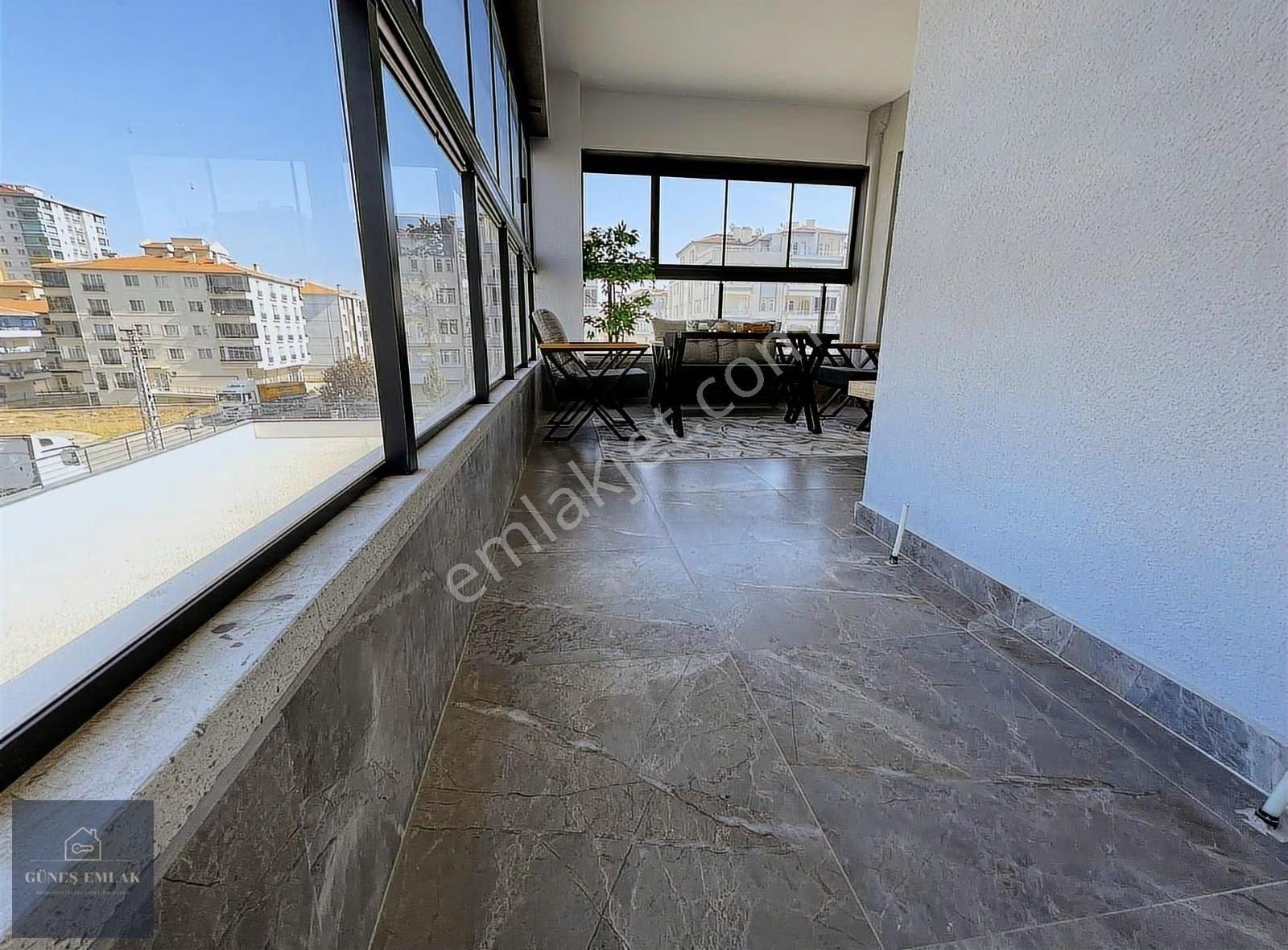 Yenikent'te 2 Bloklu Sitede İskanı Alınmış 3+1 Son Bir Daire - Görsel 3