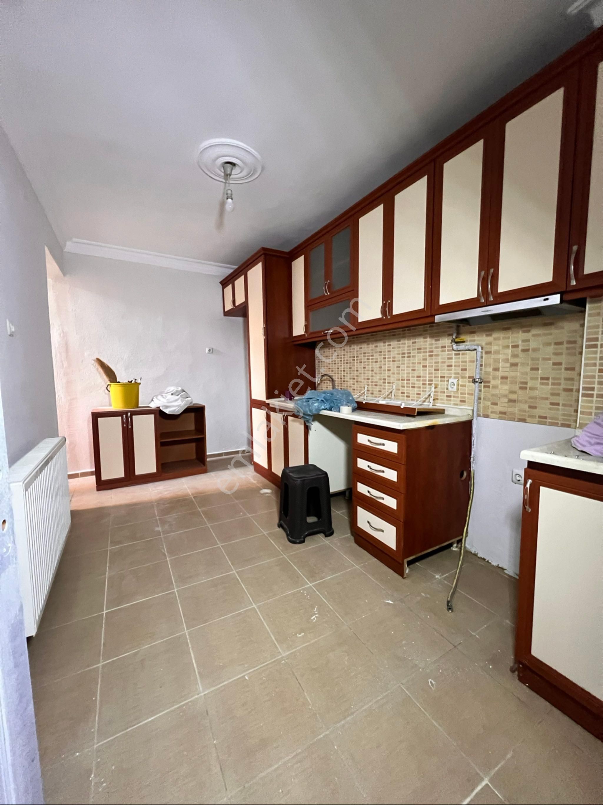 Nazilli Satılık Ev Site İçi Doğalgazlı Otoparklı Masrafsız Arakat - Görsel 2