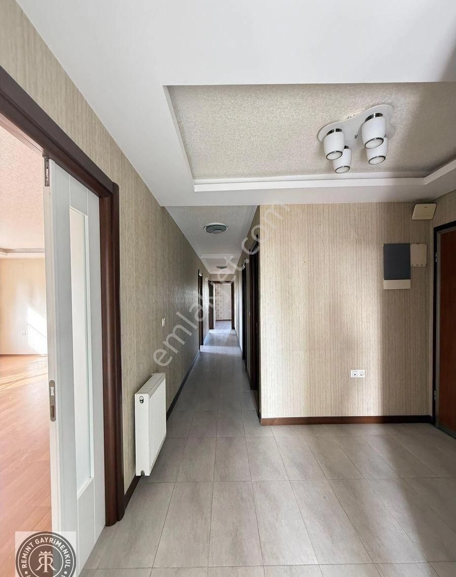Remint’den Aydınlar Mahallesinde Geniş 4+1 Açık Mutfak Çift Banyo Giyinme Odalı Ultra Lüks Satılık!! - Görsel 15