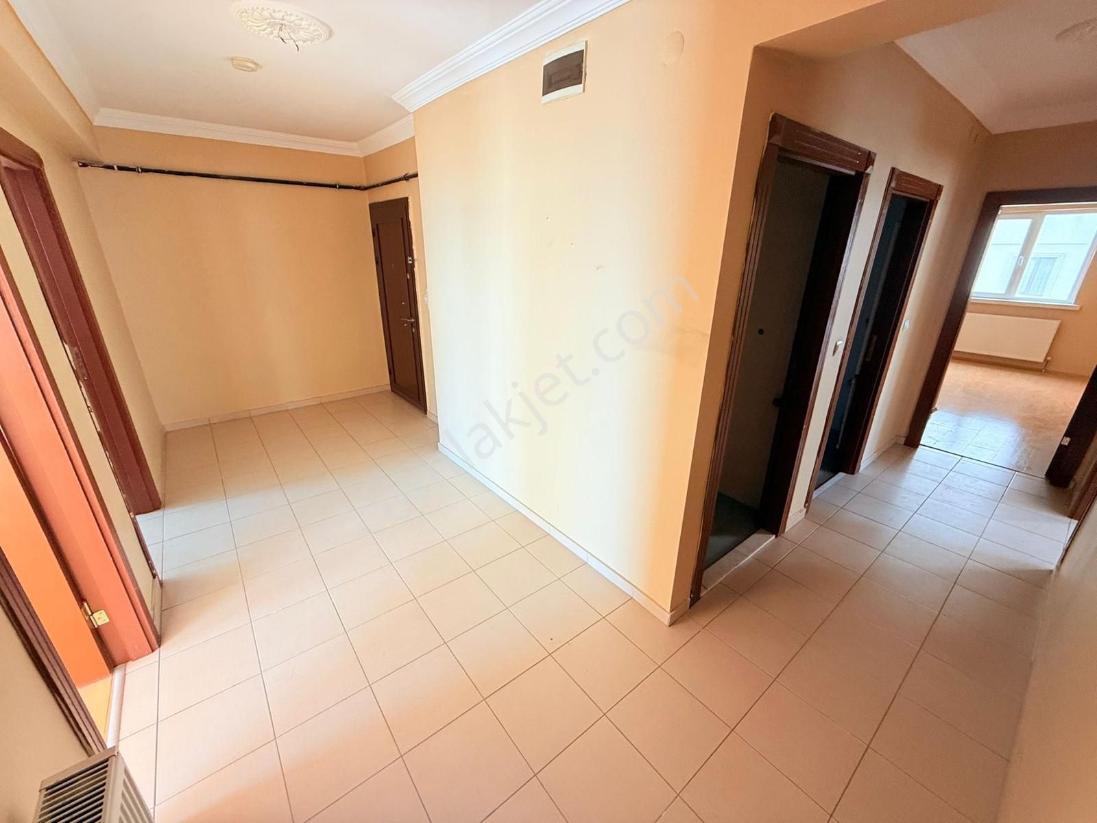 Barıştepe'de 3+1 Ara Katta Merkezi Konumunda Fırsat Daire Acilll - Görsel 23