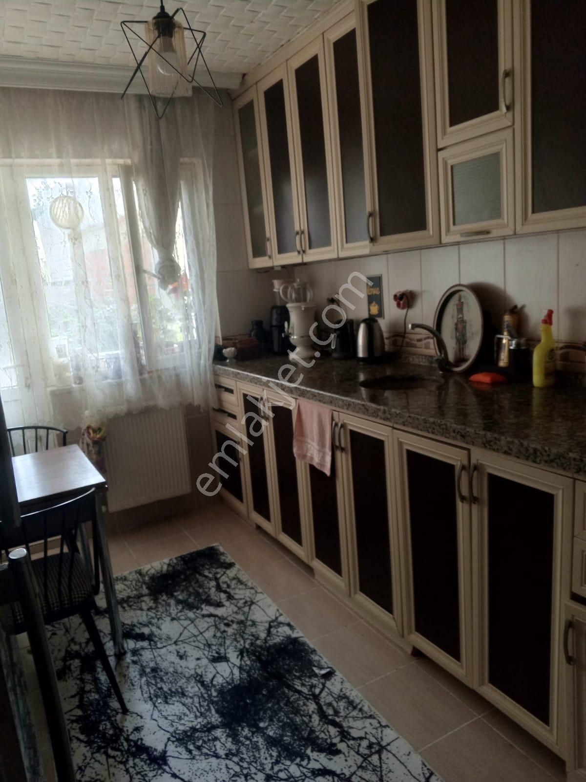 Bursa Yıldırım Sırcavizler Kurtbasan Mahalleinde 2 Katlı Müstakil Bina