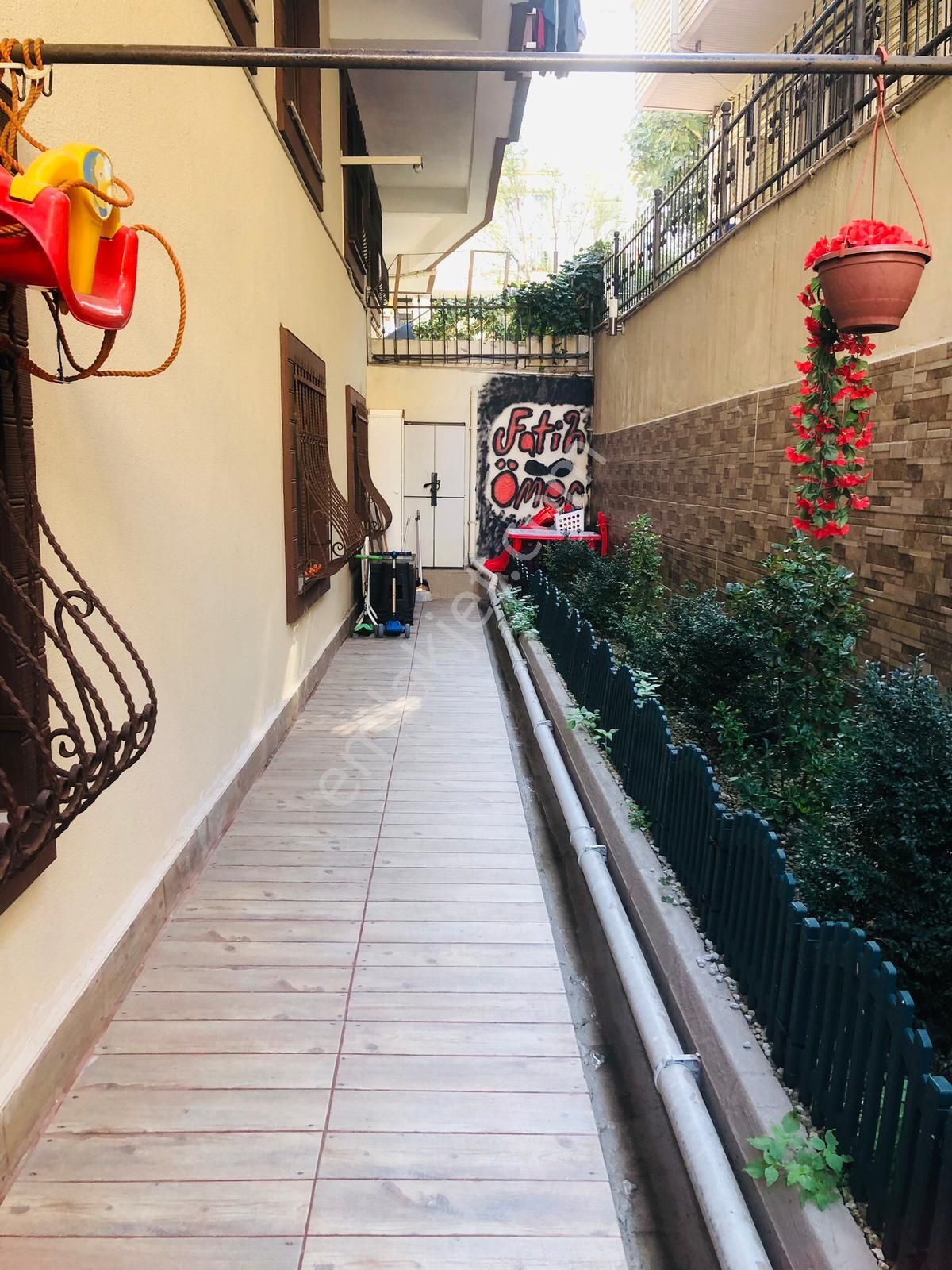 Ferah Mahallesinde 2+1, Geniş Bahçeli, Temiz Ve Ferah Daire - Görsel 16