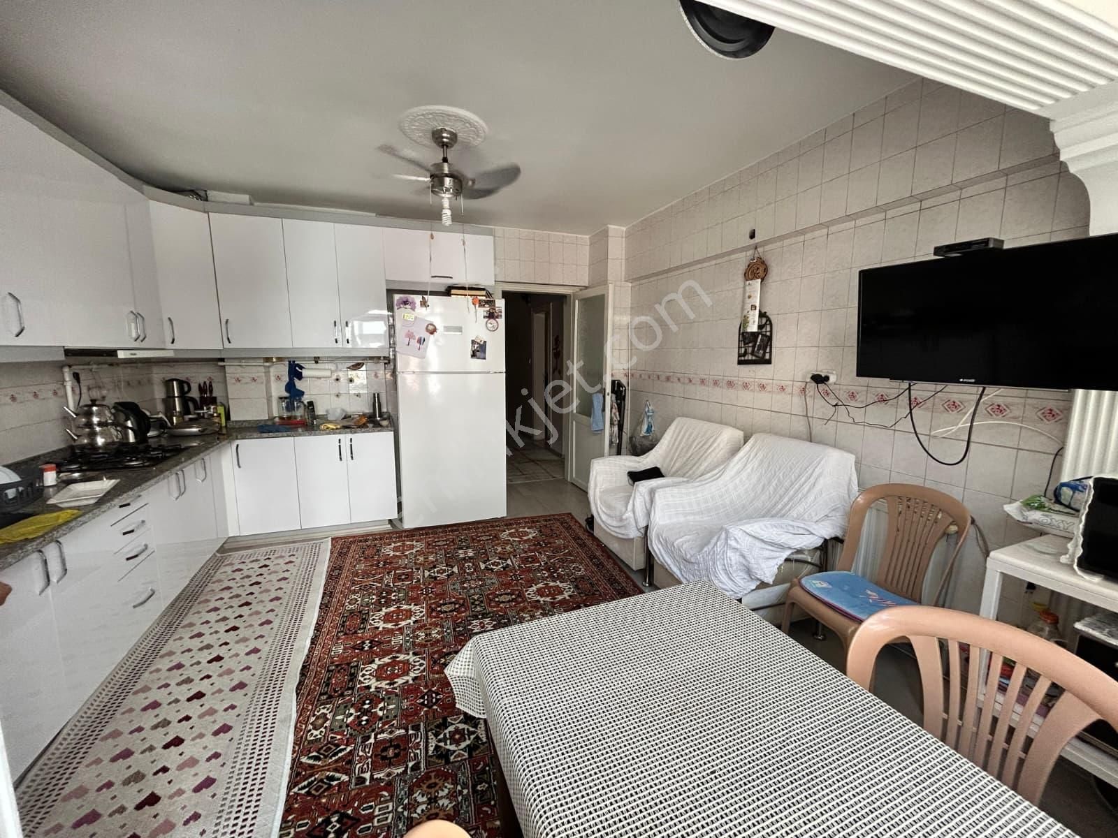 Fesleğen Mahallesi 3+1 Krediye Uygun Daire - Görsel 2