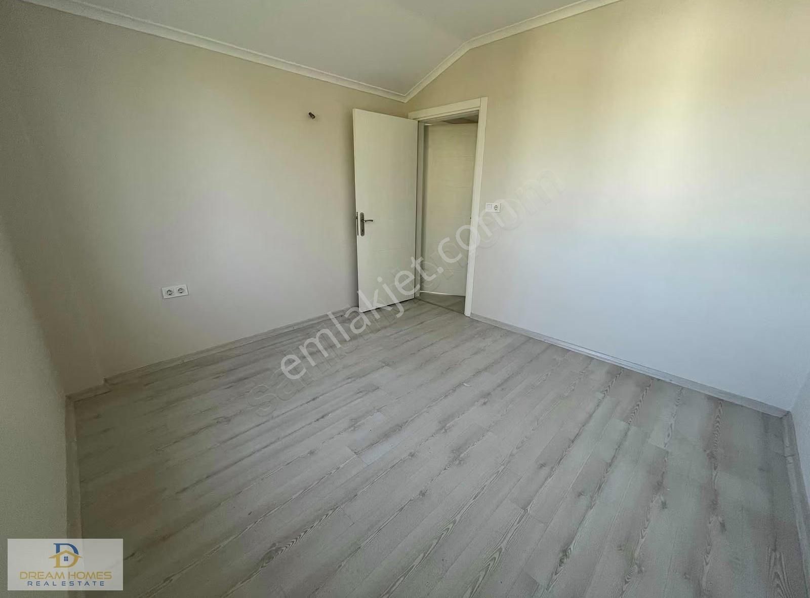 Foça Mahallesinde Aydınlık Ve Ferah 3+1 Satılık Daire - Görsel 10