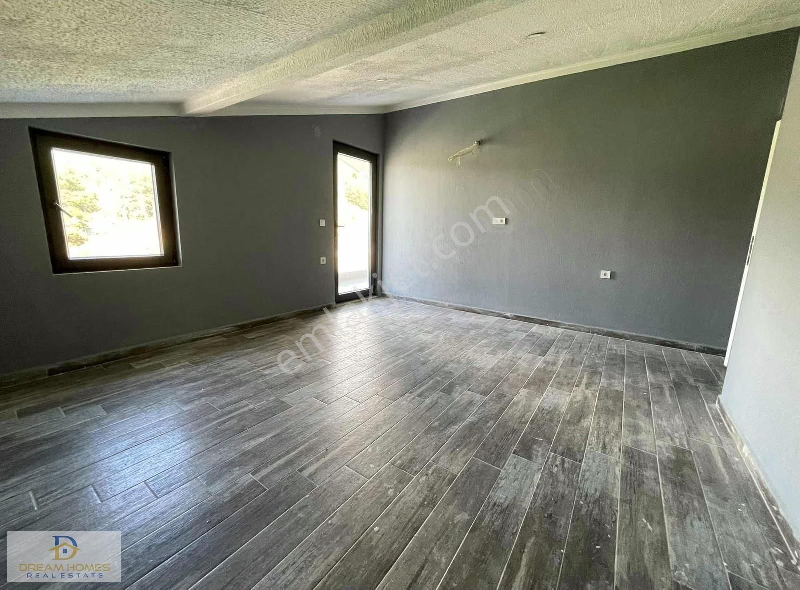 Kiralık Müstakil Bahçeli Ve Havuzlu 4+1 Villa - Görsel 8