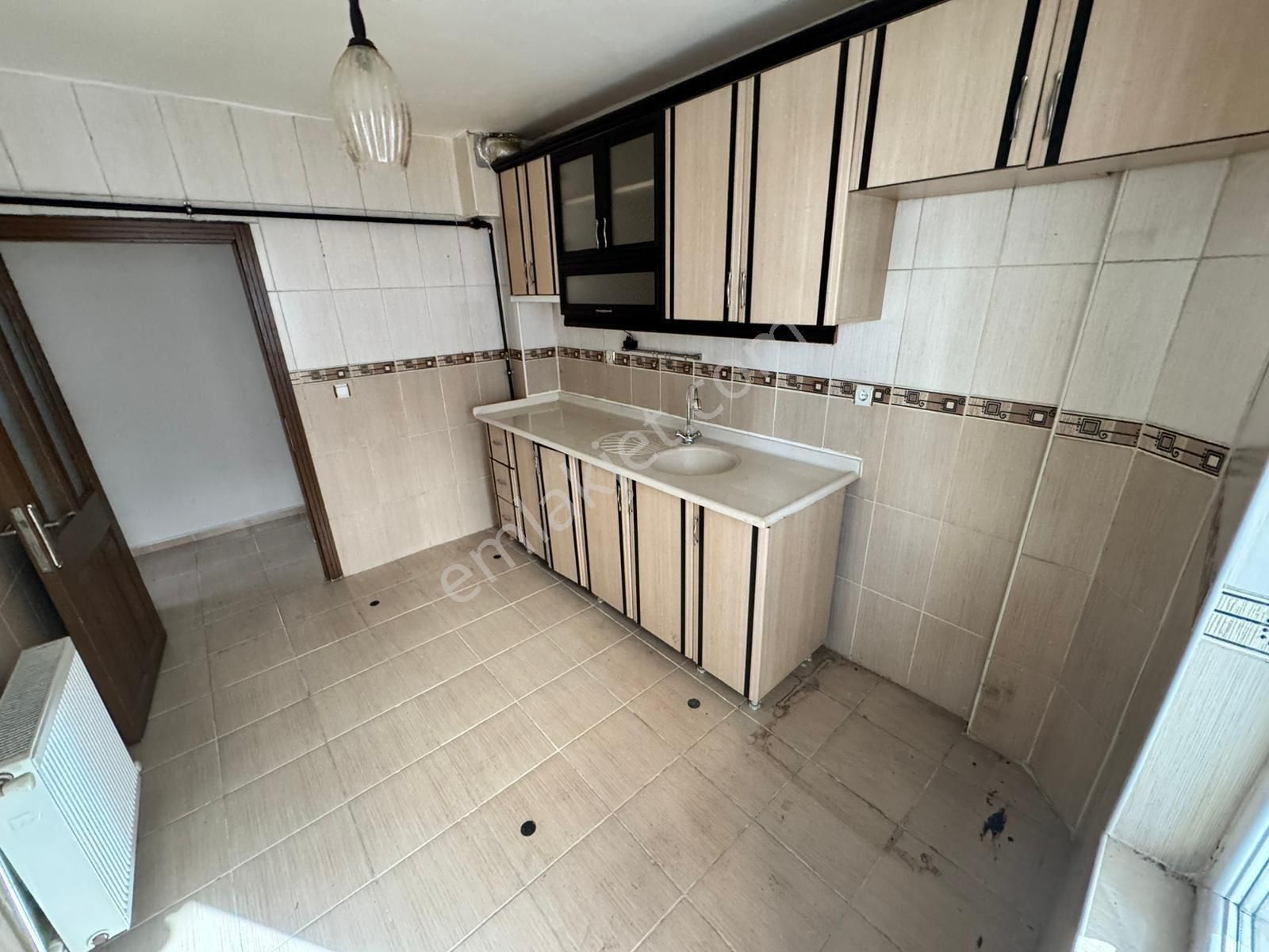 Bayram Gayrimenkulden Selçuklu Mah 3+1 Salon Bağımsız Ara Katta 14 Yıllık Satılık Kupon Daire - Görsel 3